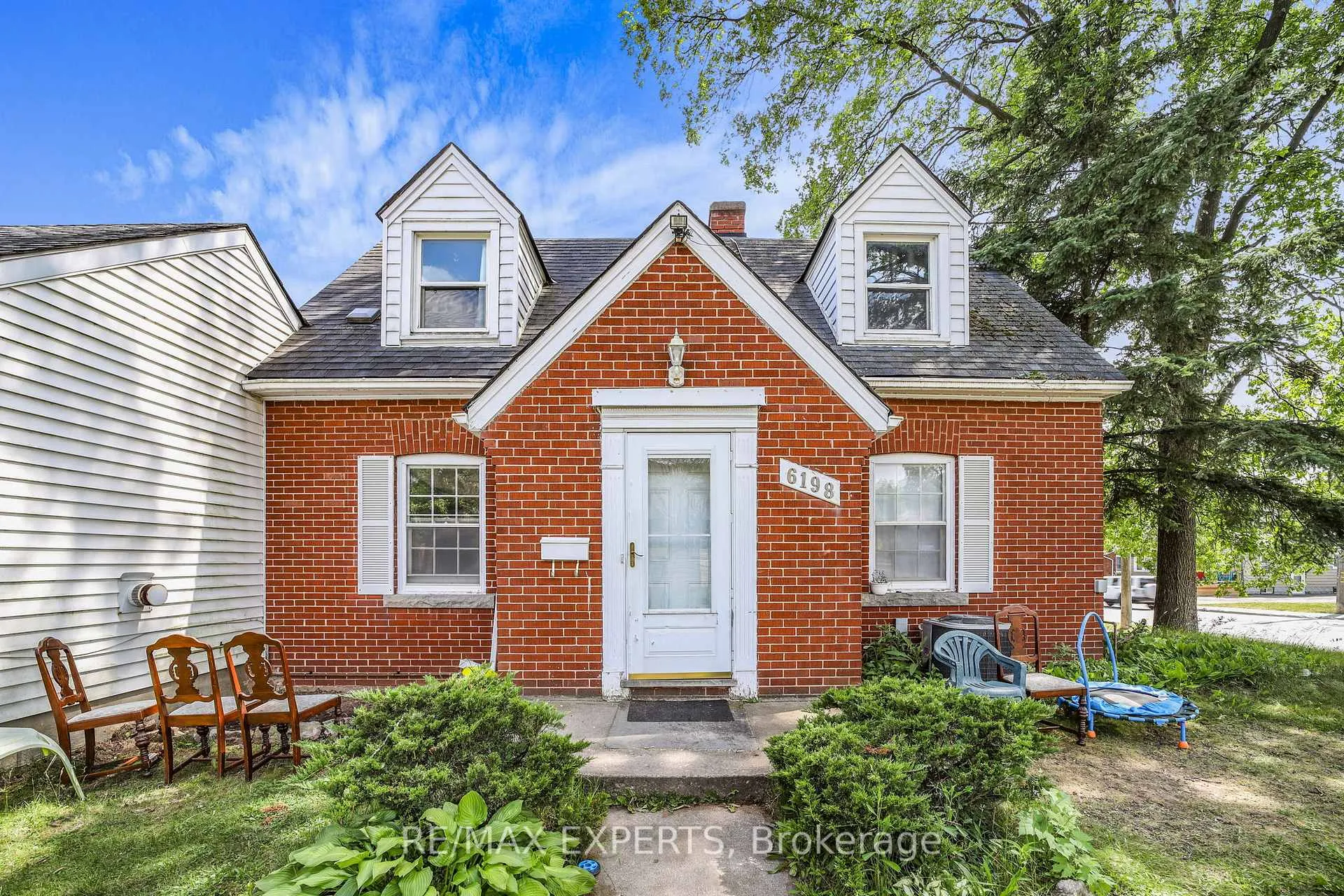 Photo 2 of 6198 Delaware Street, Niagara Falls, Dorchester — HOMEH
