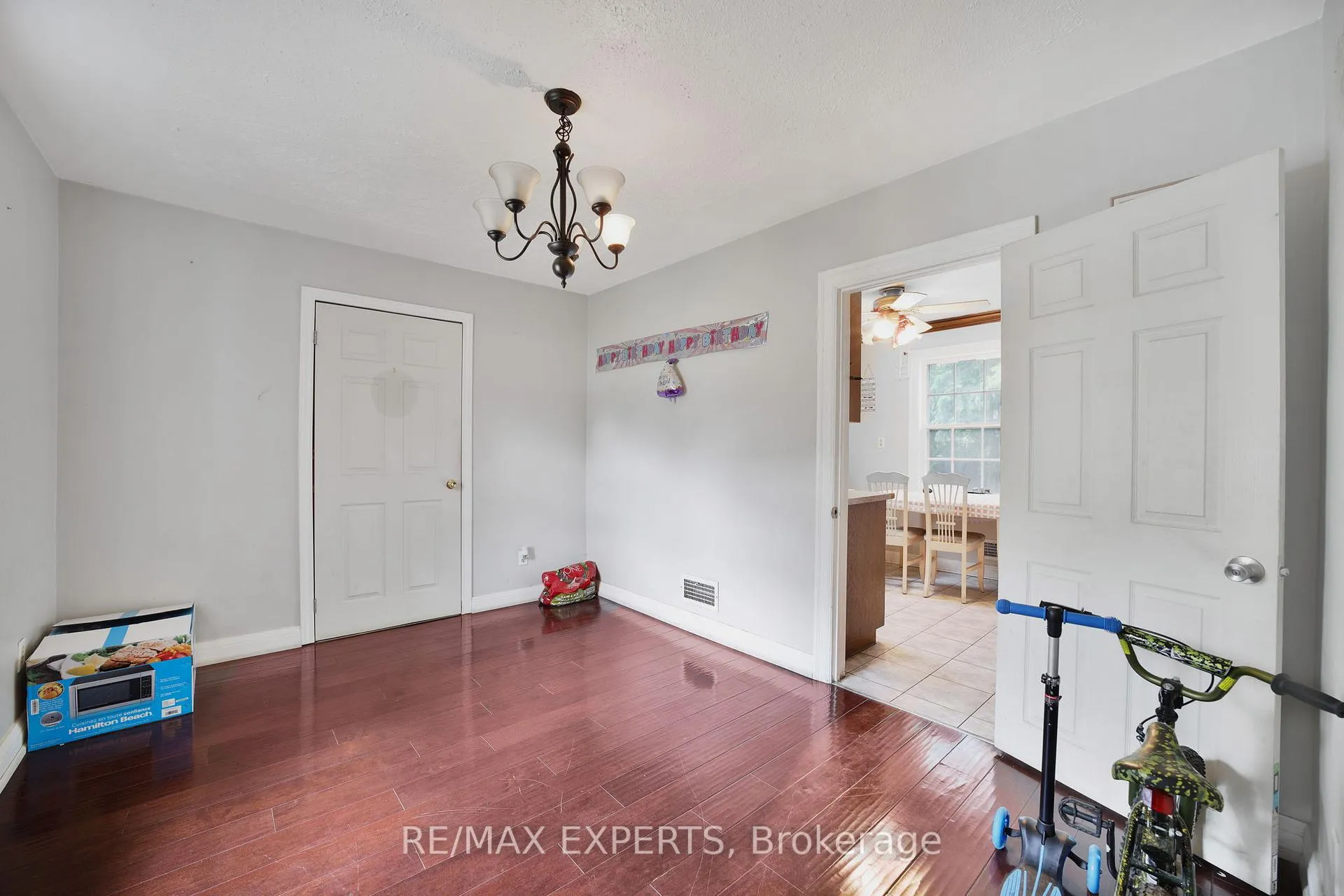 Photo 6 of 6198 Delaware Street, Niagara Falls, Dorchester — HOMEH