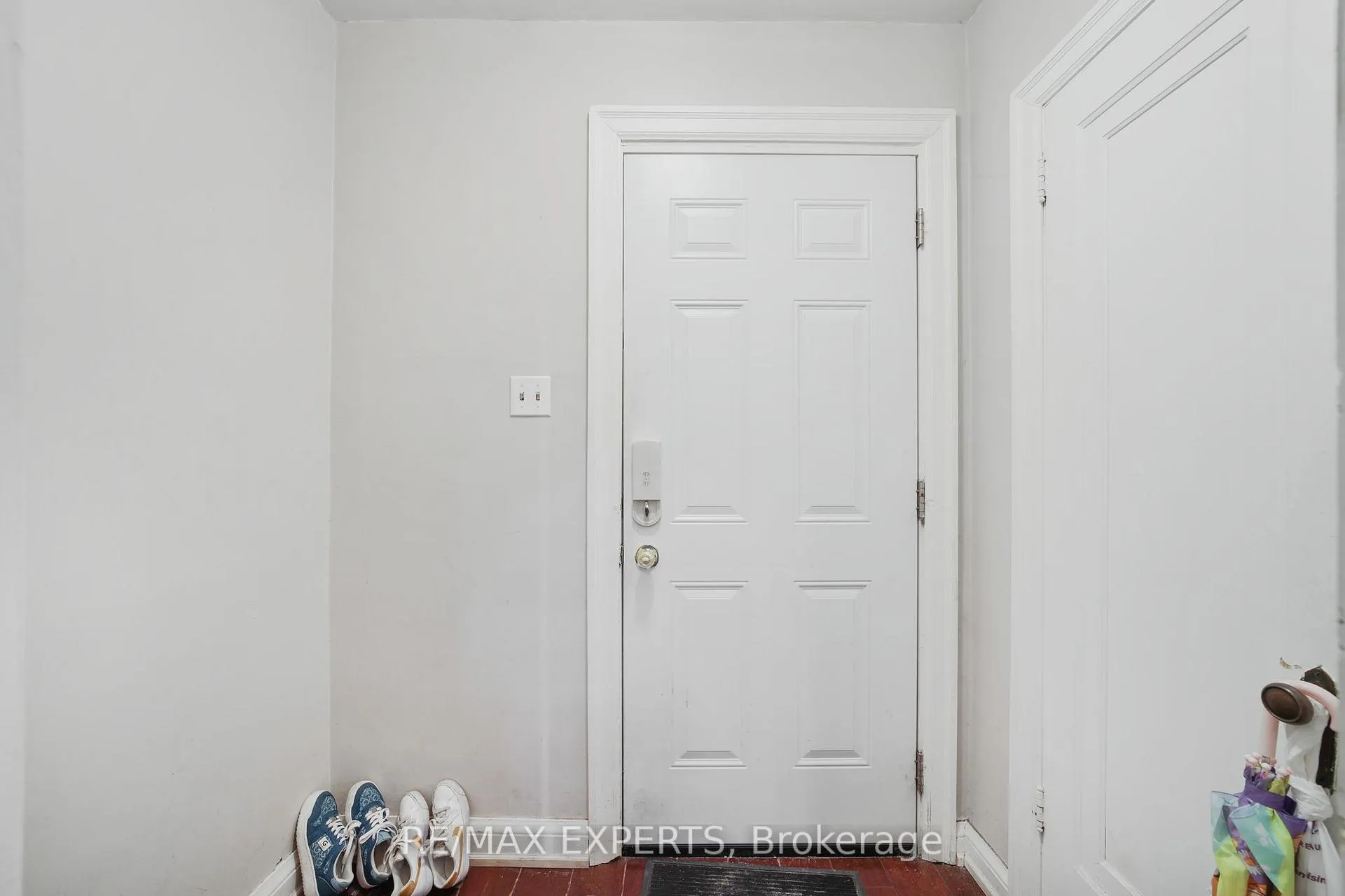 Photo 19 of 6198 Delaware Street, Niagara Falls, Dorchester — HOMEH