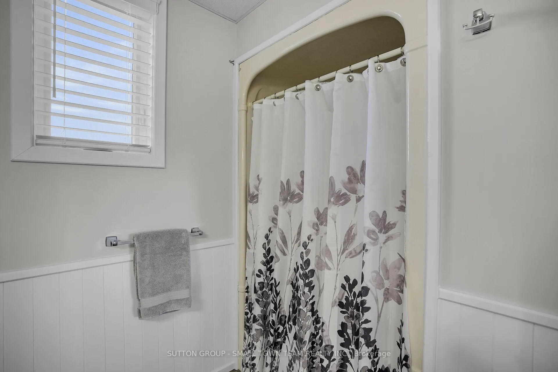 Photo 30 of 29788 Talbot Line, Dutton/Dunwich, Wallacetown — HOMEH
