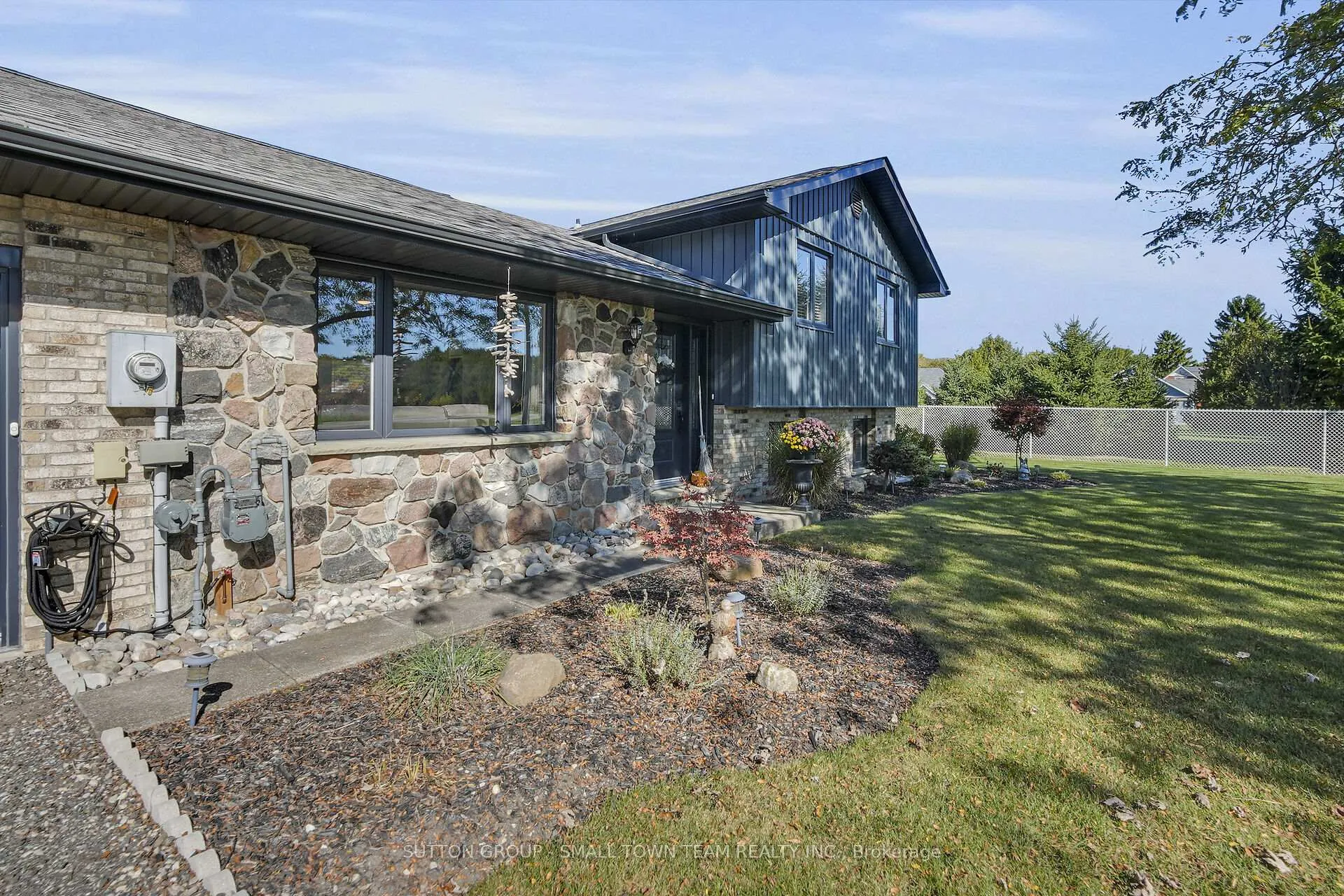 Photo 44 of 29788 Talbot Line, Dutton/Dunwich, Wallacetown — HOMEH