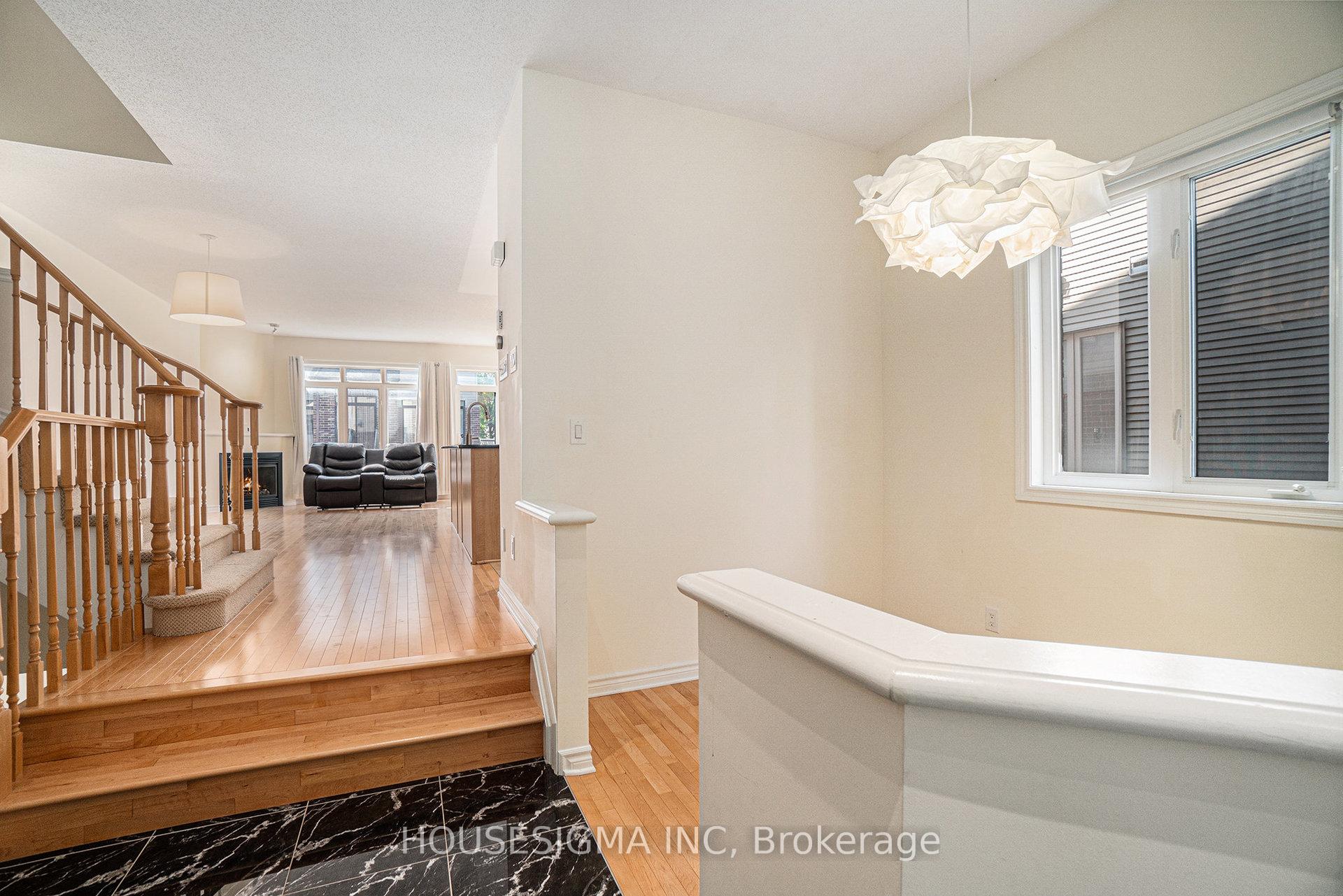 Photo 3 of 282 Keyrock Drive, Ottawa, Kanata - Kanata Lakes/Heritage Hills — HOMEH