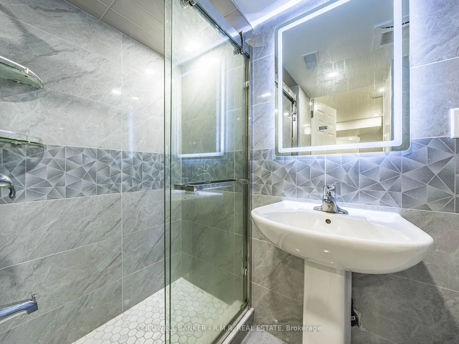 Photo 18 of 15 George Holley Street, Whitby, Rural Whitby — HOMEH