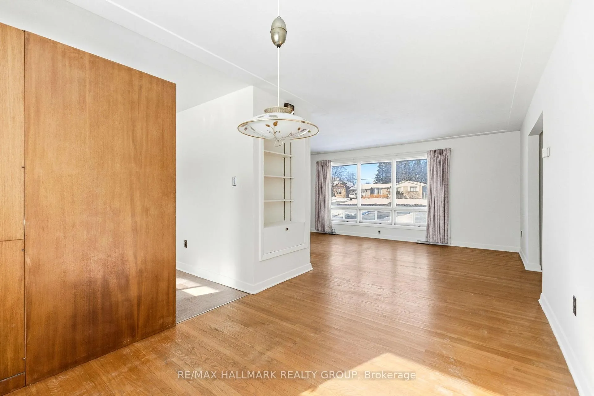 Photo 9 of 6228 Perth Street, Ottawa, Richmond — HOMEH