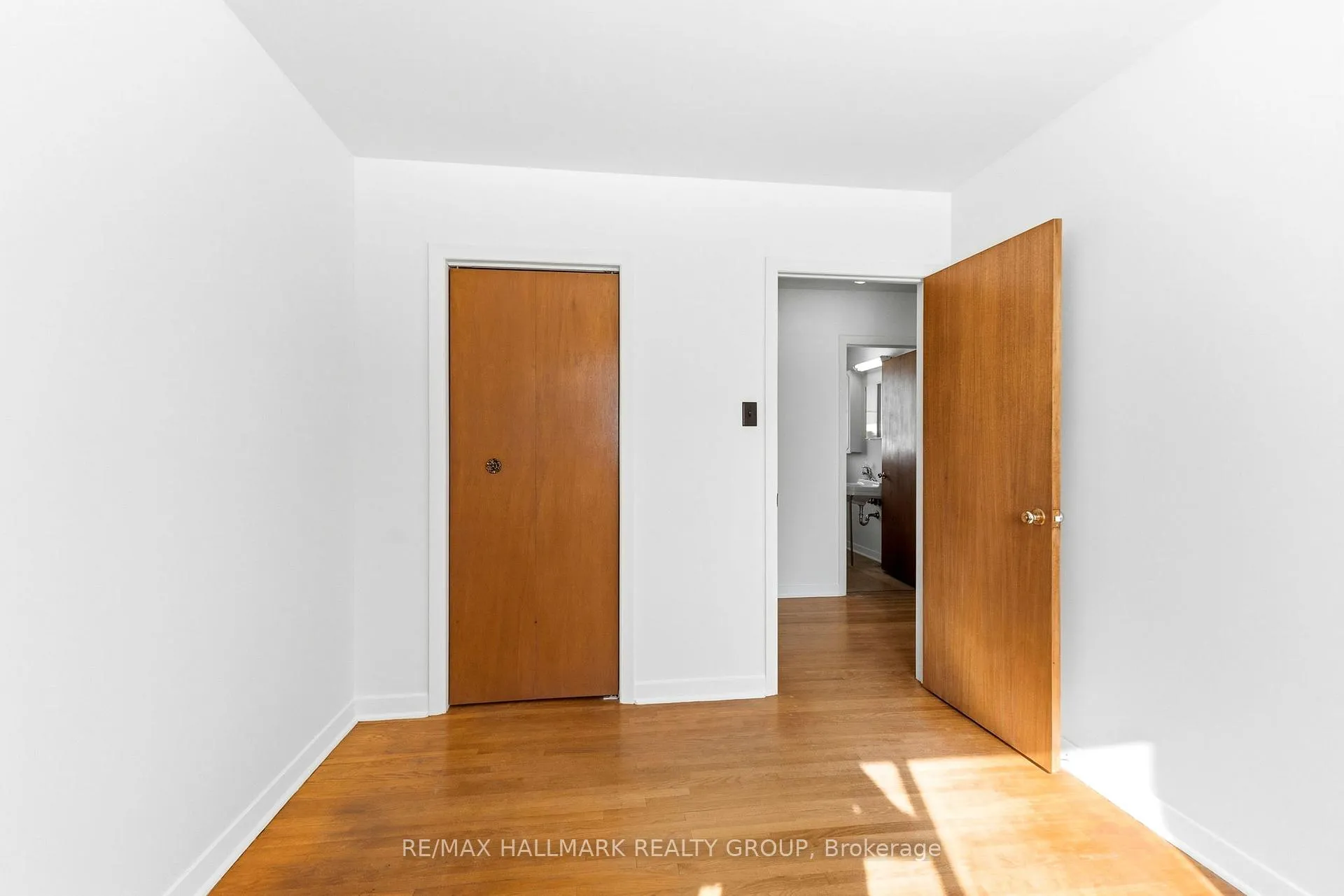 Photo 16 of 6228 Perth Street, Ottawa, Richmond — HOMEH