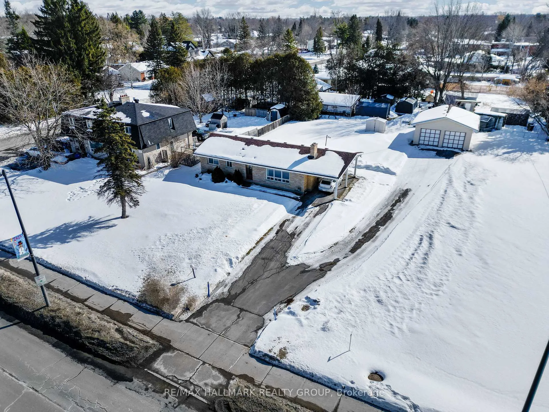 Photo 32 of 6228 Perth Street, Ottawa, Richmond — HOMEH