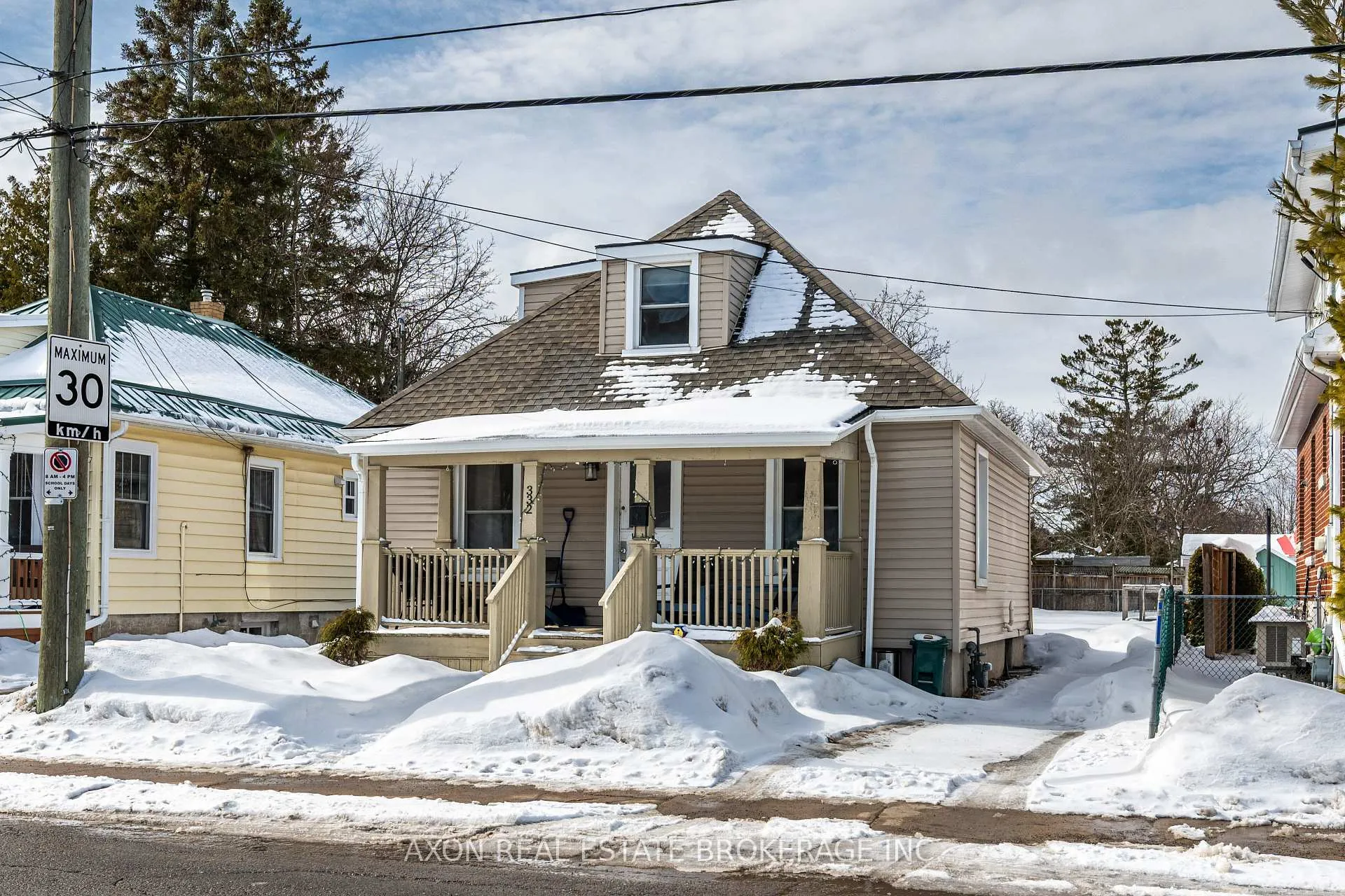 Photo 2 of 332 MacDonnell Street, Kingston, Central City East — HOMEH