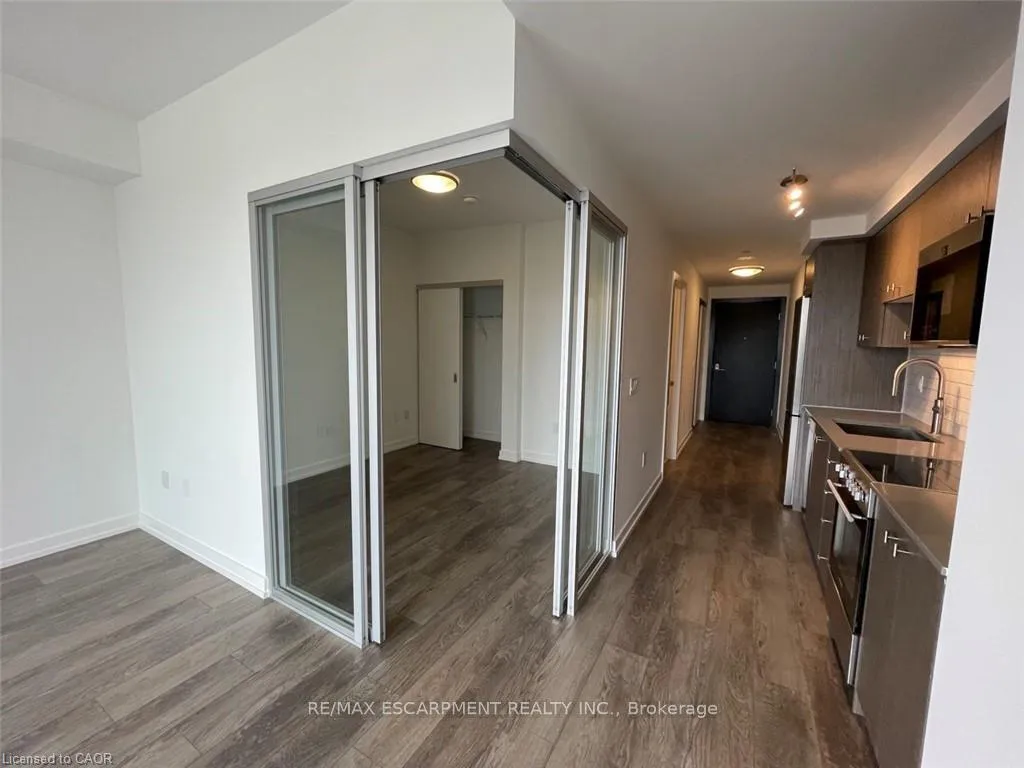 Front of Unit 1805, 15 Wellington Street