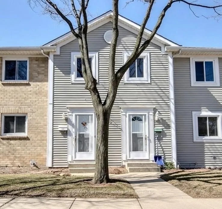 Front of Unit 6, 38 Elma Street