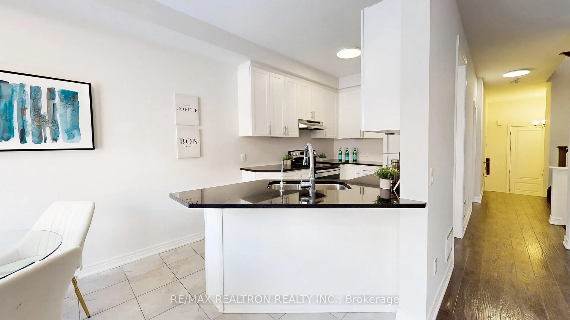 Photo 18 of 11 Durblee Avenue, Aurora, Bayview Northeast — HOMEH