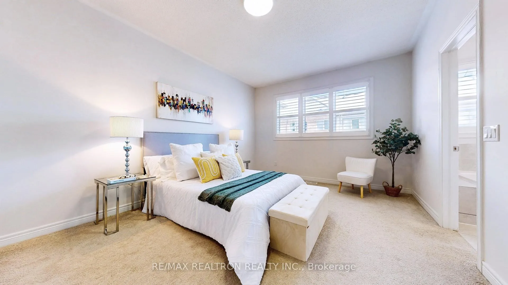 Photo 23 of 11 Durblee Avenue, Aurora, Bayview Northeast — HOMEH