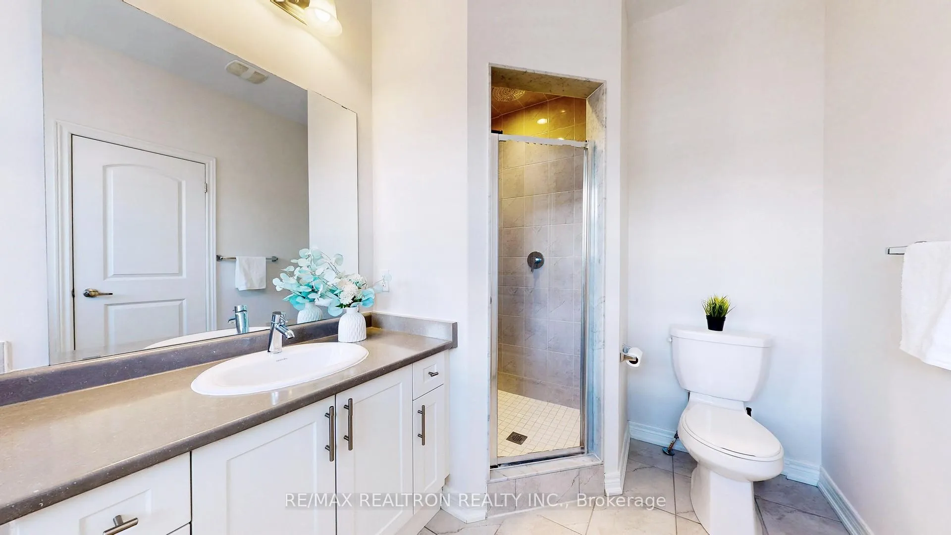 Photo 29 of 11 Durblee Avenue, Aurora, Bayview Northeast — HOMEH
