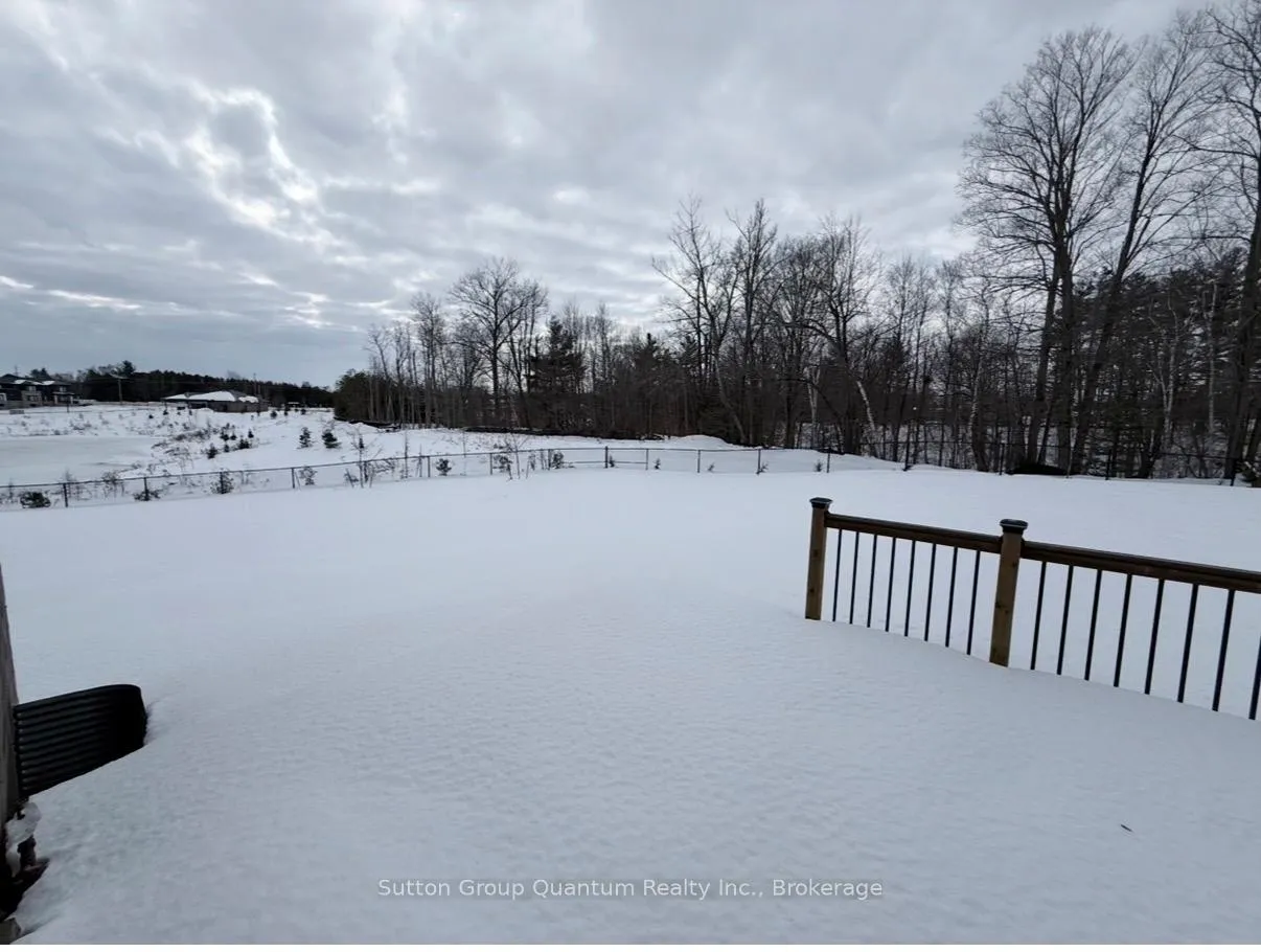 Photo 19 of 174 Rosanne Circle, Wasaga Beach — HOMEH