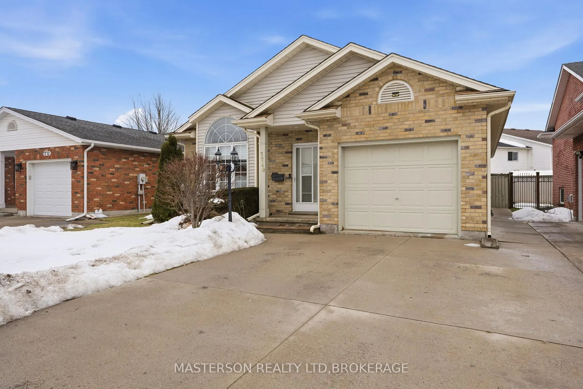 Photo 1 of 7740 Alpine Drive, Niagara Falls, Ascot — HOMEH