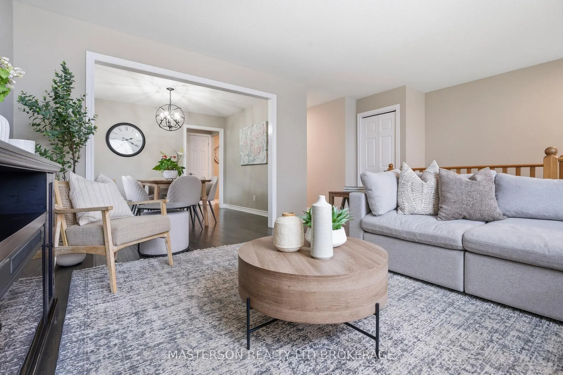 Photo 5 of 7740 Alpine Drive, Niagara Falls, Ascot — HOMEH