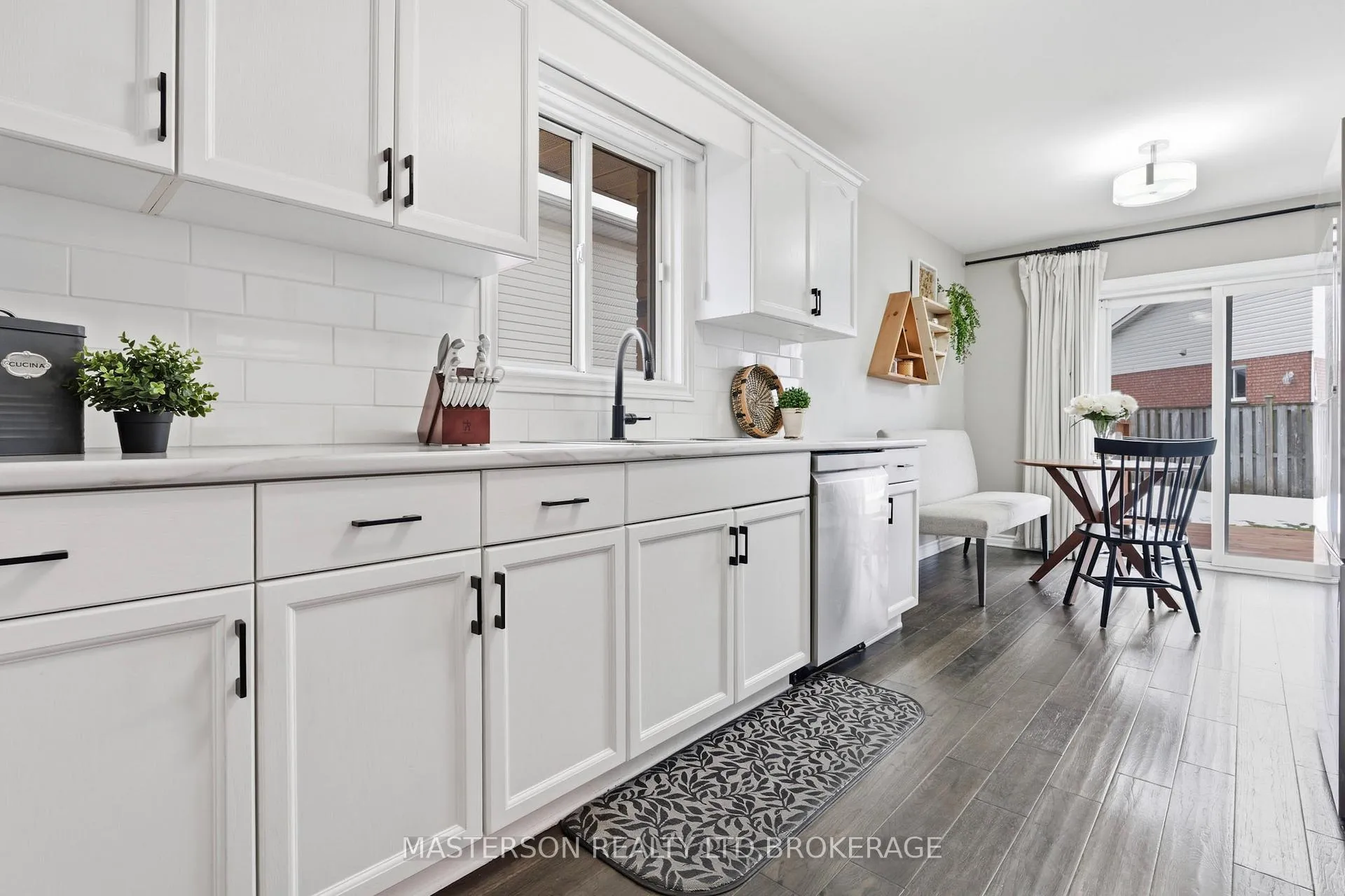 Photo 7 of 7740 Alpine Drive, Niagara Falls, Ascot — HOMEH
