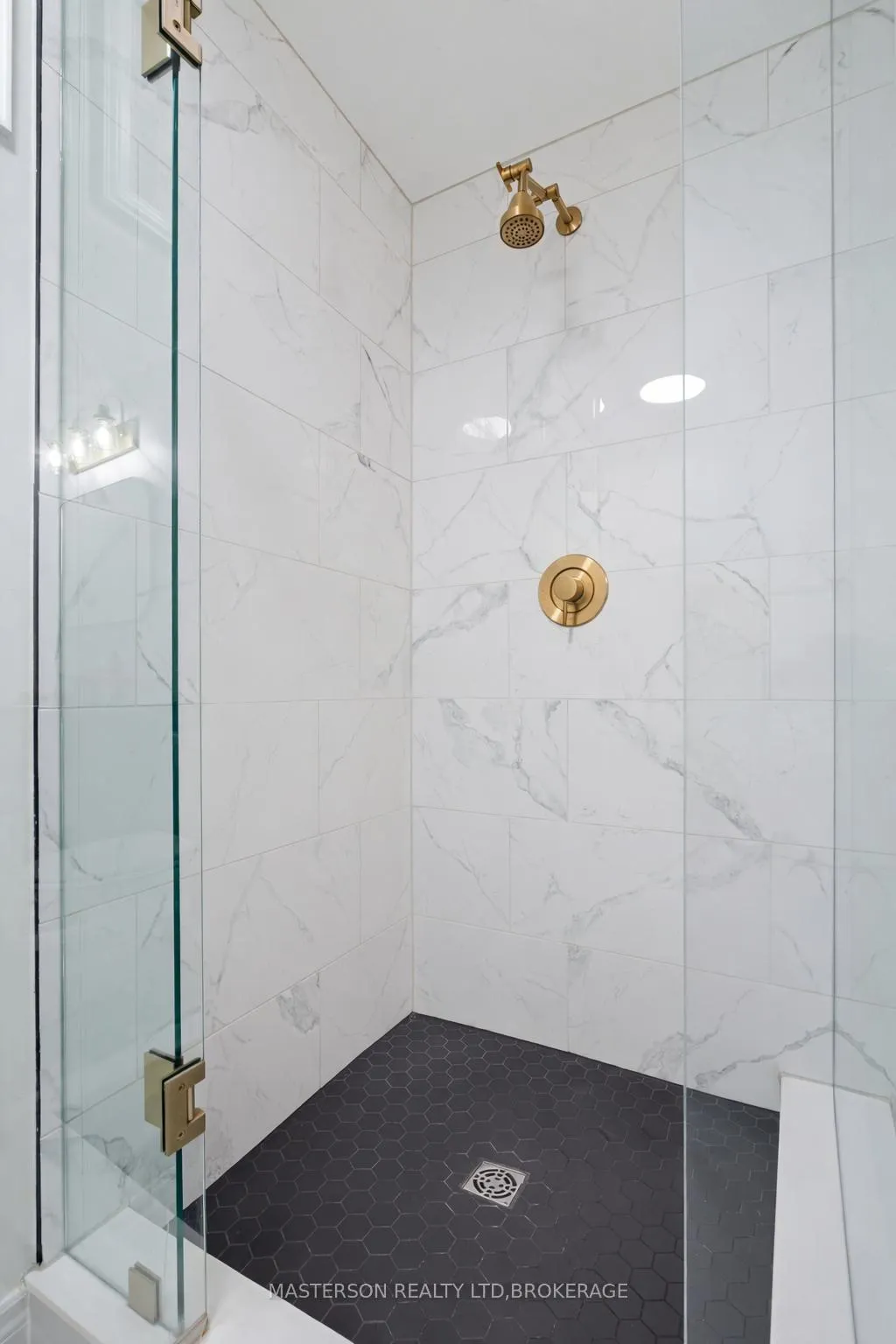 Photo 25 of 7740 Alpine Drive, Niagara Falls, Ascot — HOMEH