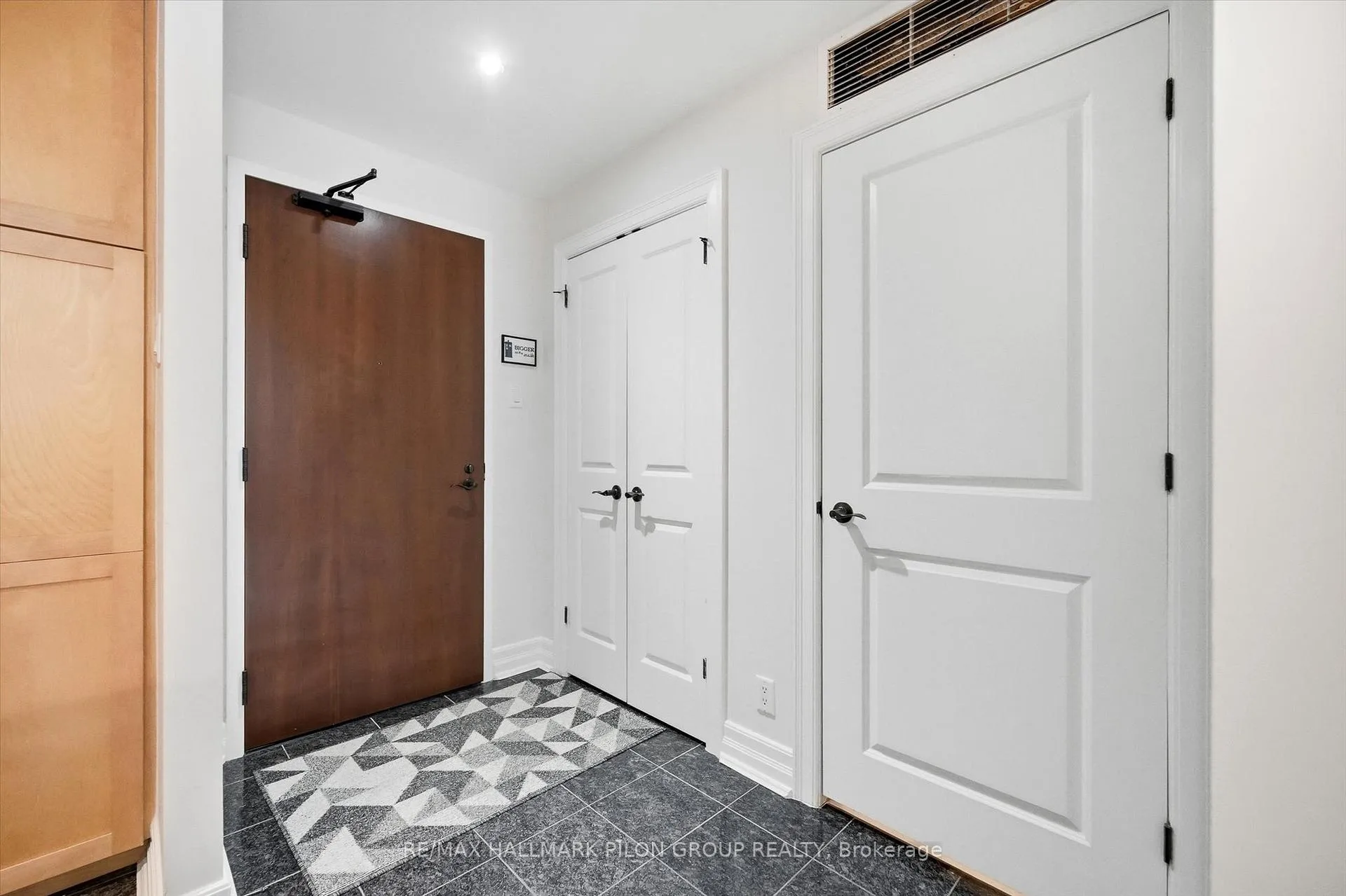 Photo 15 of Unit 306, 320 Mcleod Street, Ottawa, Ottawa Centre — HOMEH