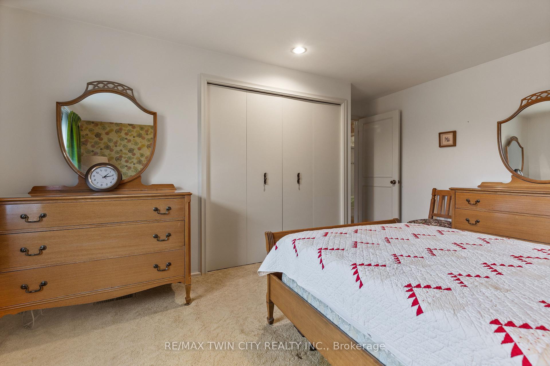 Photo 19 of 30 Thornridge Crescent, Kitchener — HOMEH