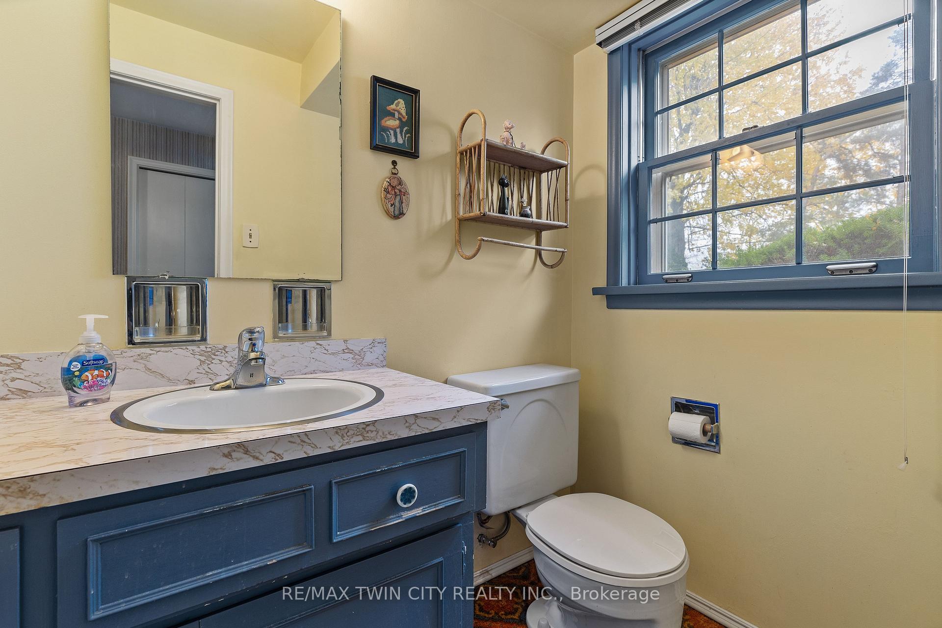 Photo 28 of 30 Thornridge Crescent, Kitchener — HOMEH