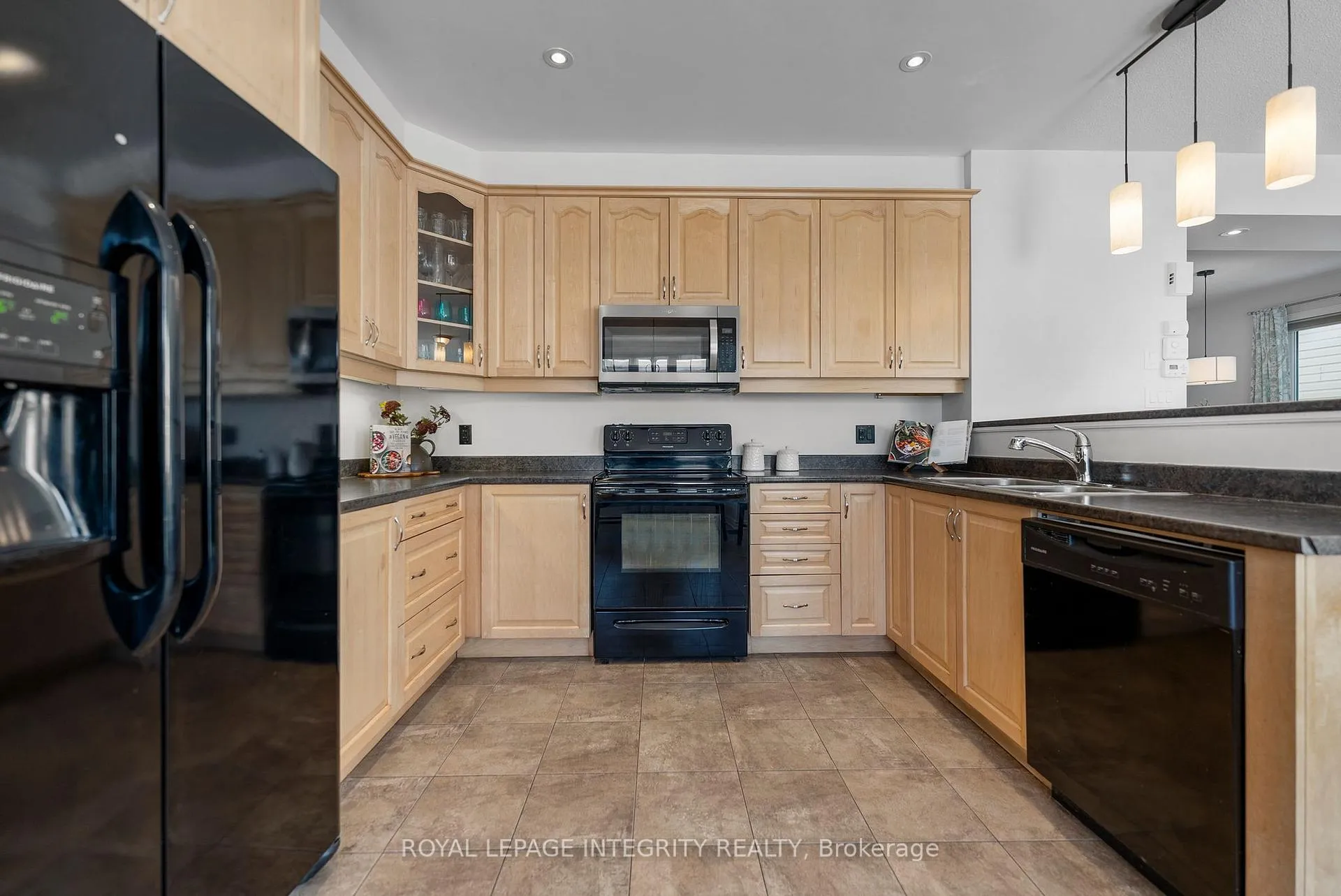 Photo 9 of 347 Gallantry Way, Ottawa, Stittsville (North) — HOMEH