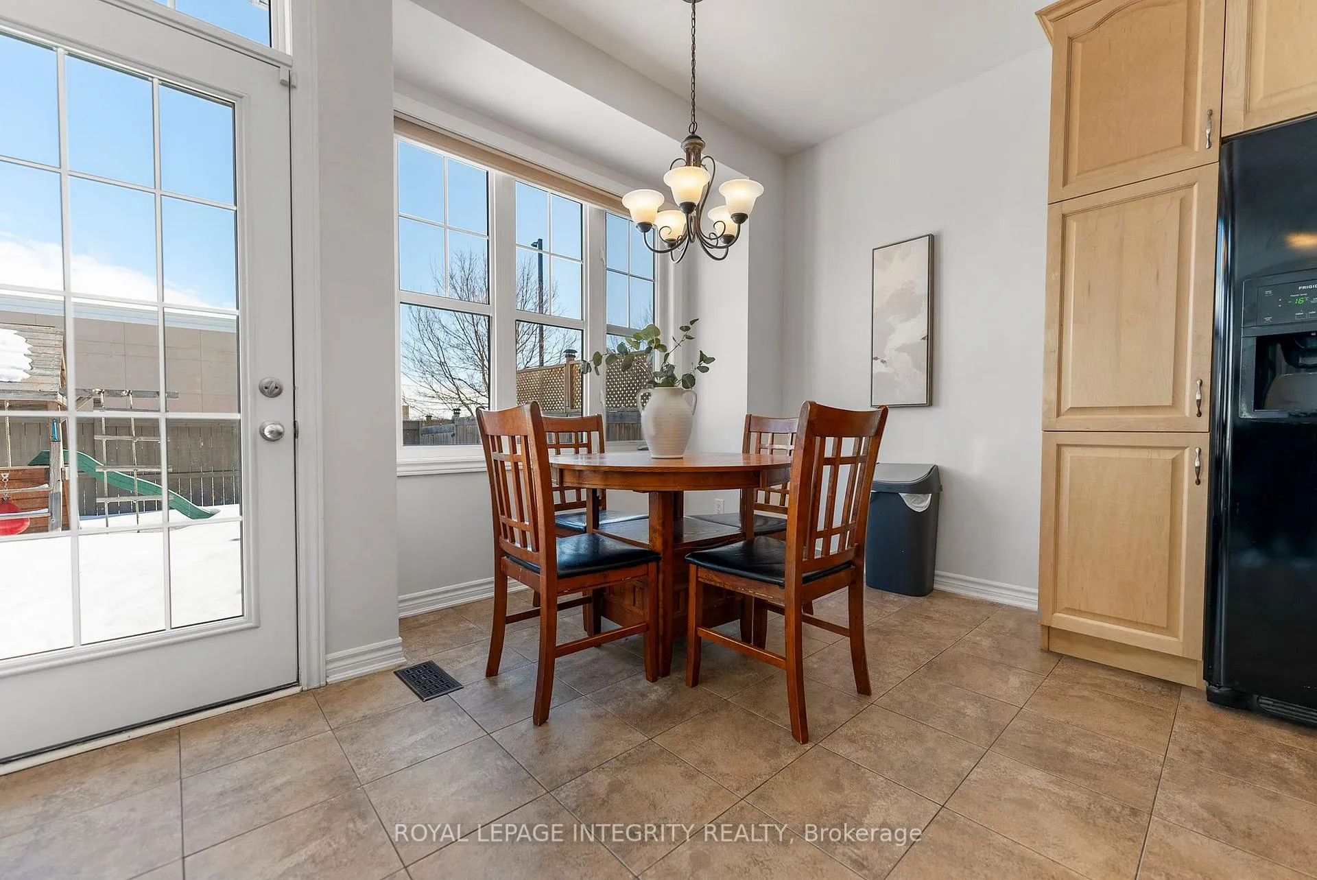 Photo 11 of 347 Gallantry Way, Ottawa, Stittsville (North) — HOMEH