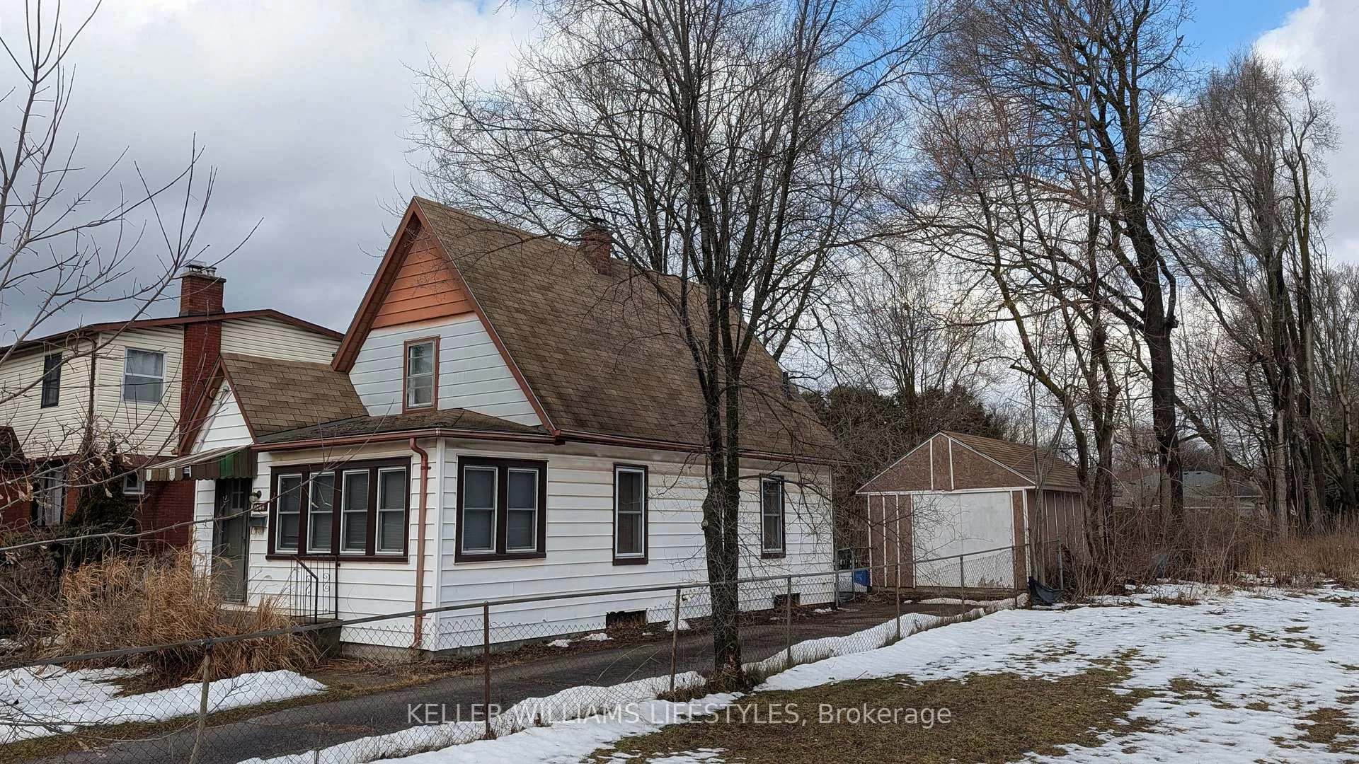 Photo 2 of 1004 Hamilton Road, London, East O — HOMEH