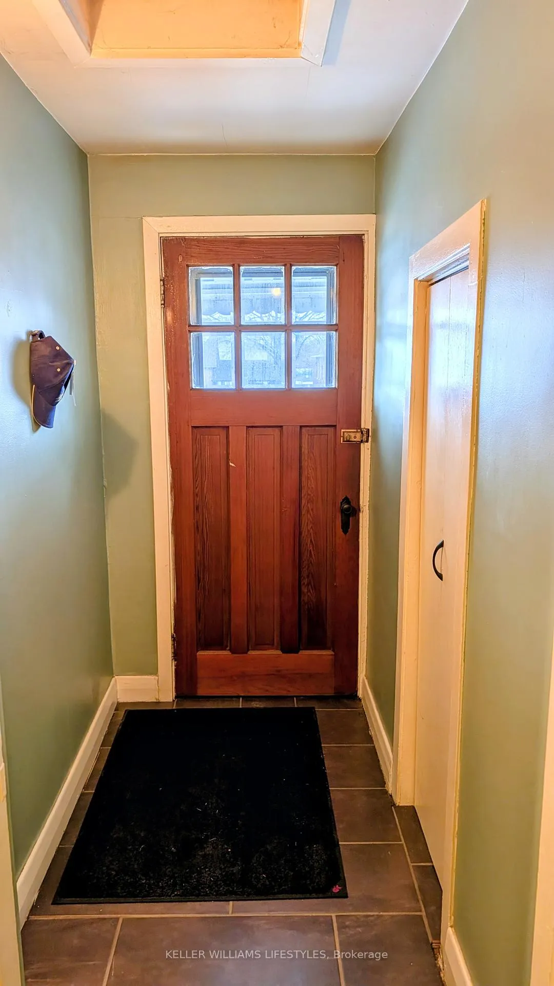 Photo 8 of 1004 Hamilton Road, London, East O — HOMEH