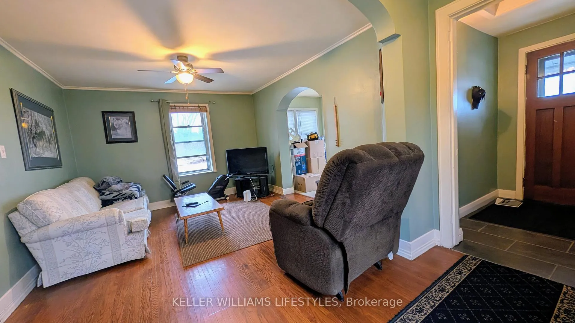 Photo 11 of 1004 Hamilton Road, London, East O — HOMEH