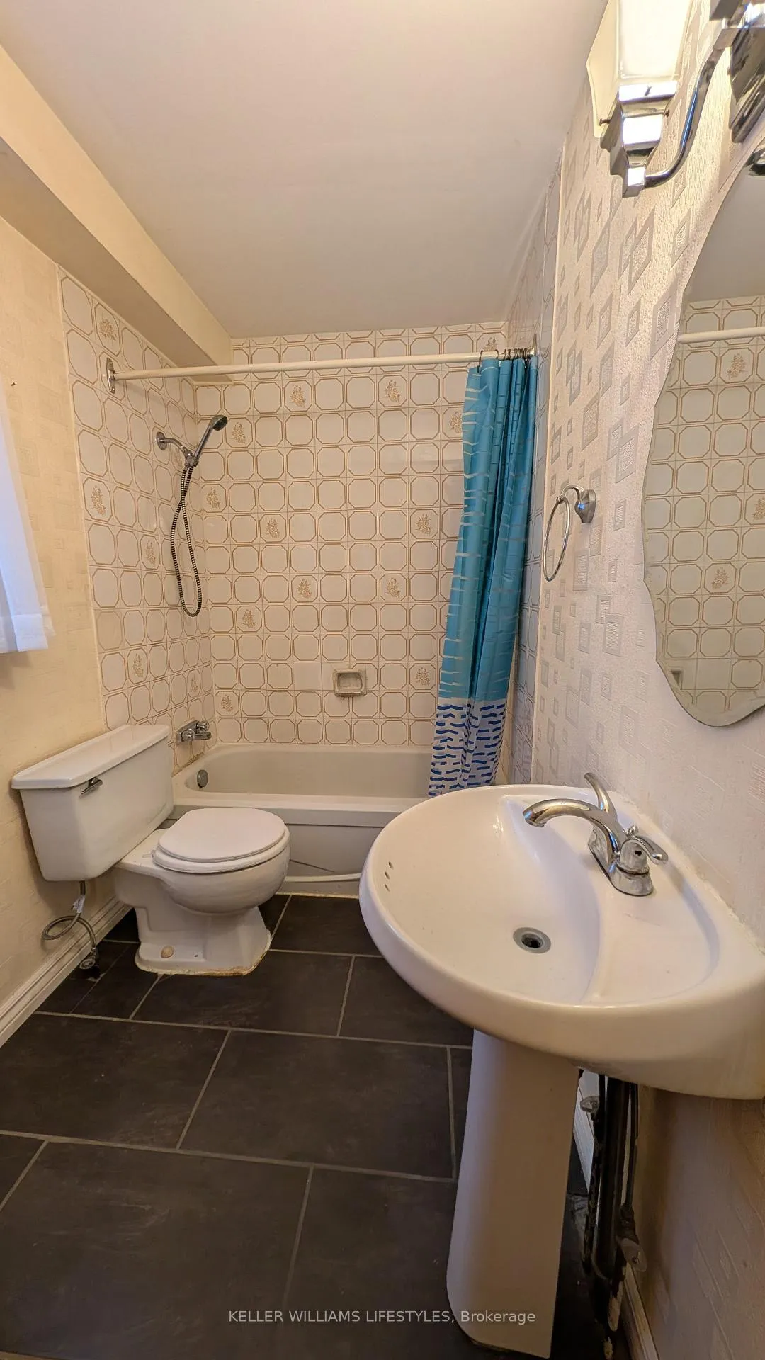 Photo 25 of 1004 Hamilton Road, London, East O — HOMEH