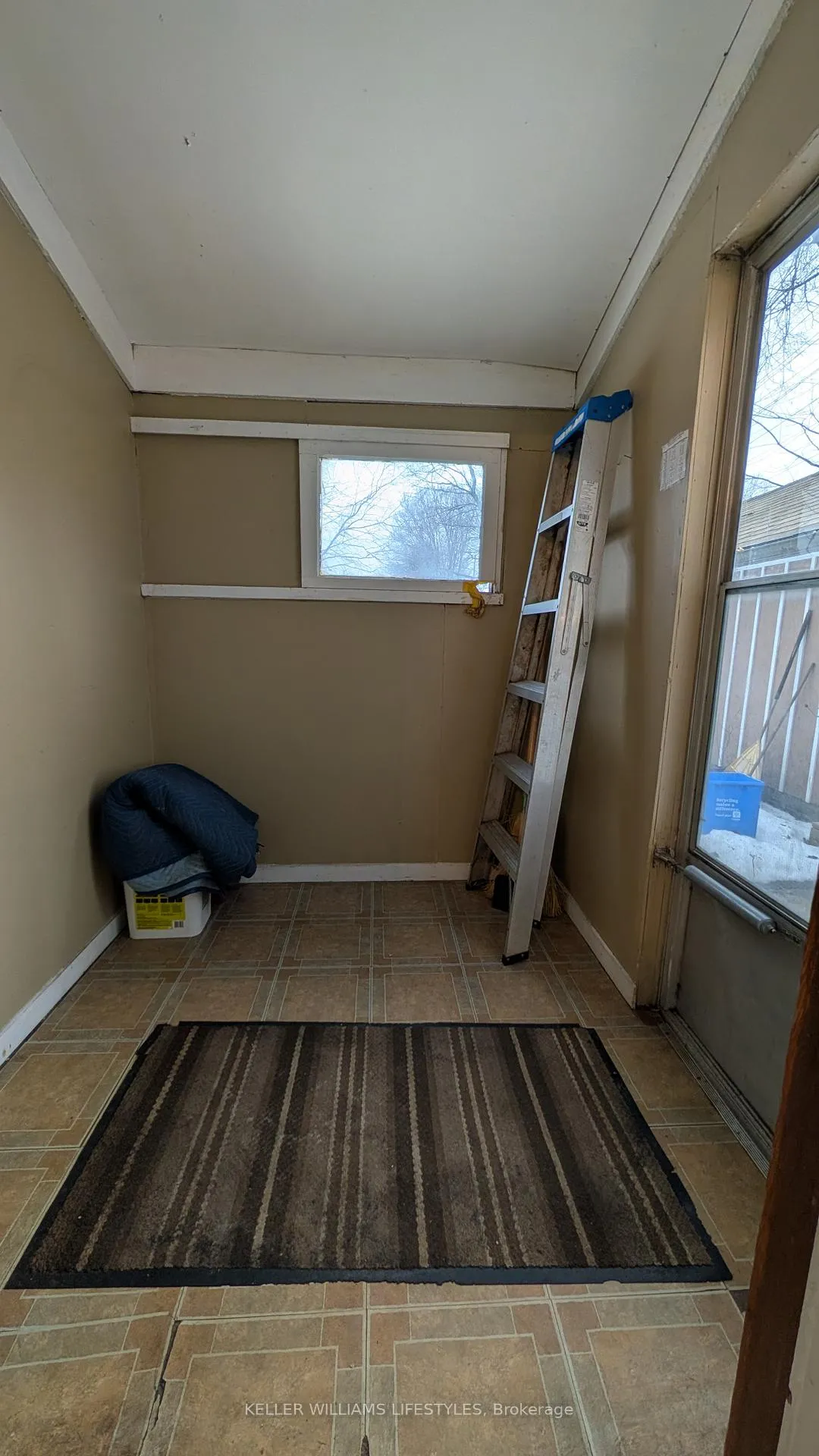Photo 27 of 1004 Hamilton Road, London, East O — HOMEH