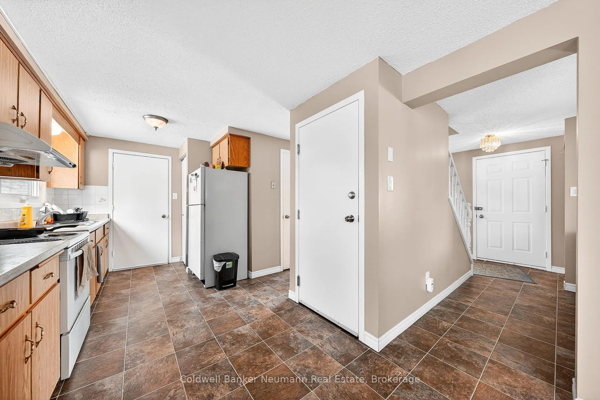 Photo 8 of 25 Briarlea Road, Guelph, Kortright West — HOMEH