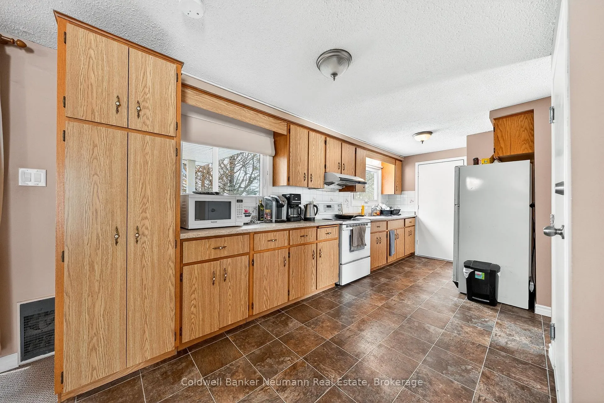 Photo 9 of 25 Briarlea Road, Guelph, Kortright West — HOMEH