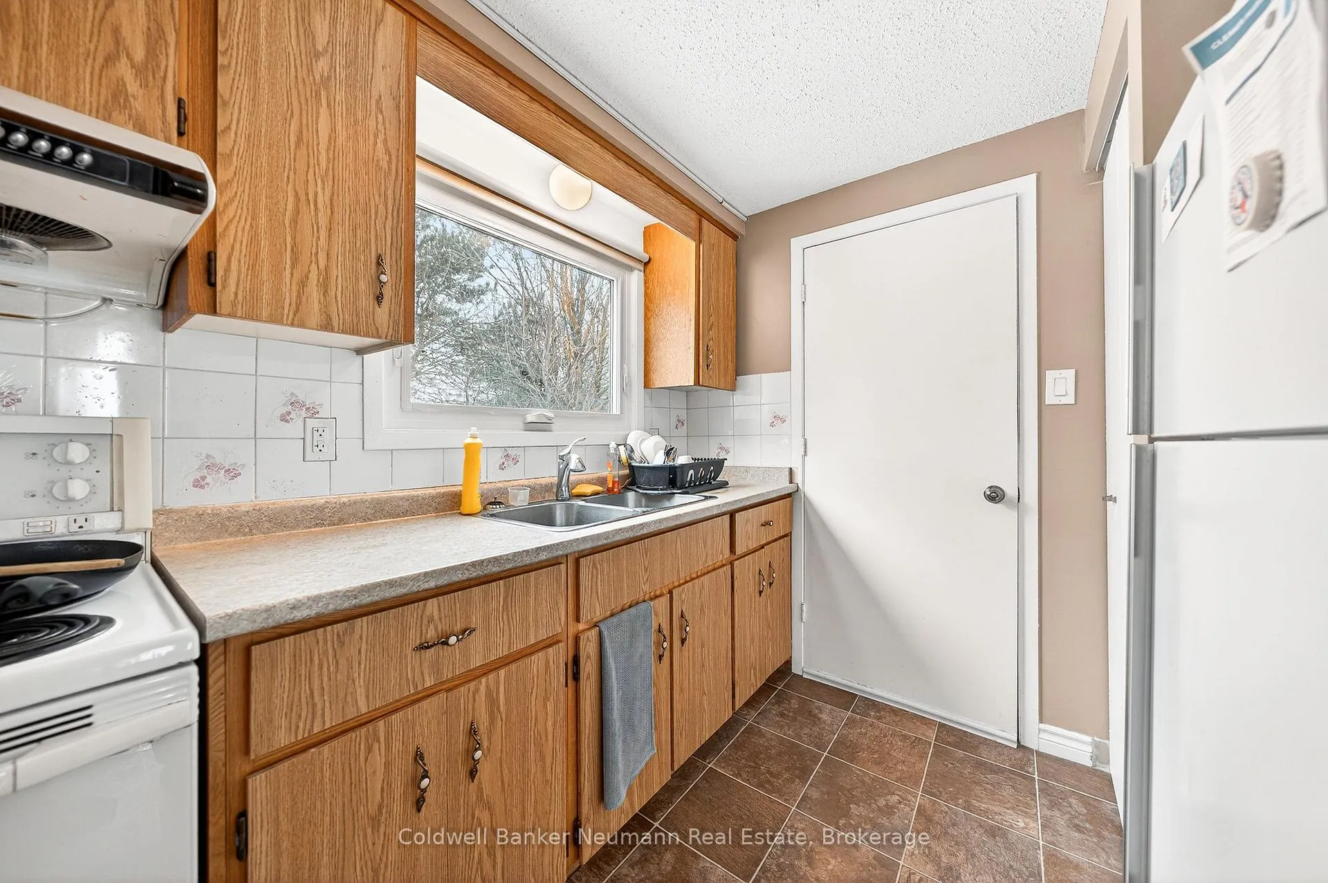 Photo 11 of 25 Briarlea Road, Guelph, Kortright West — HOMEH