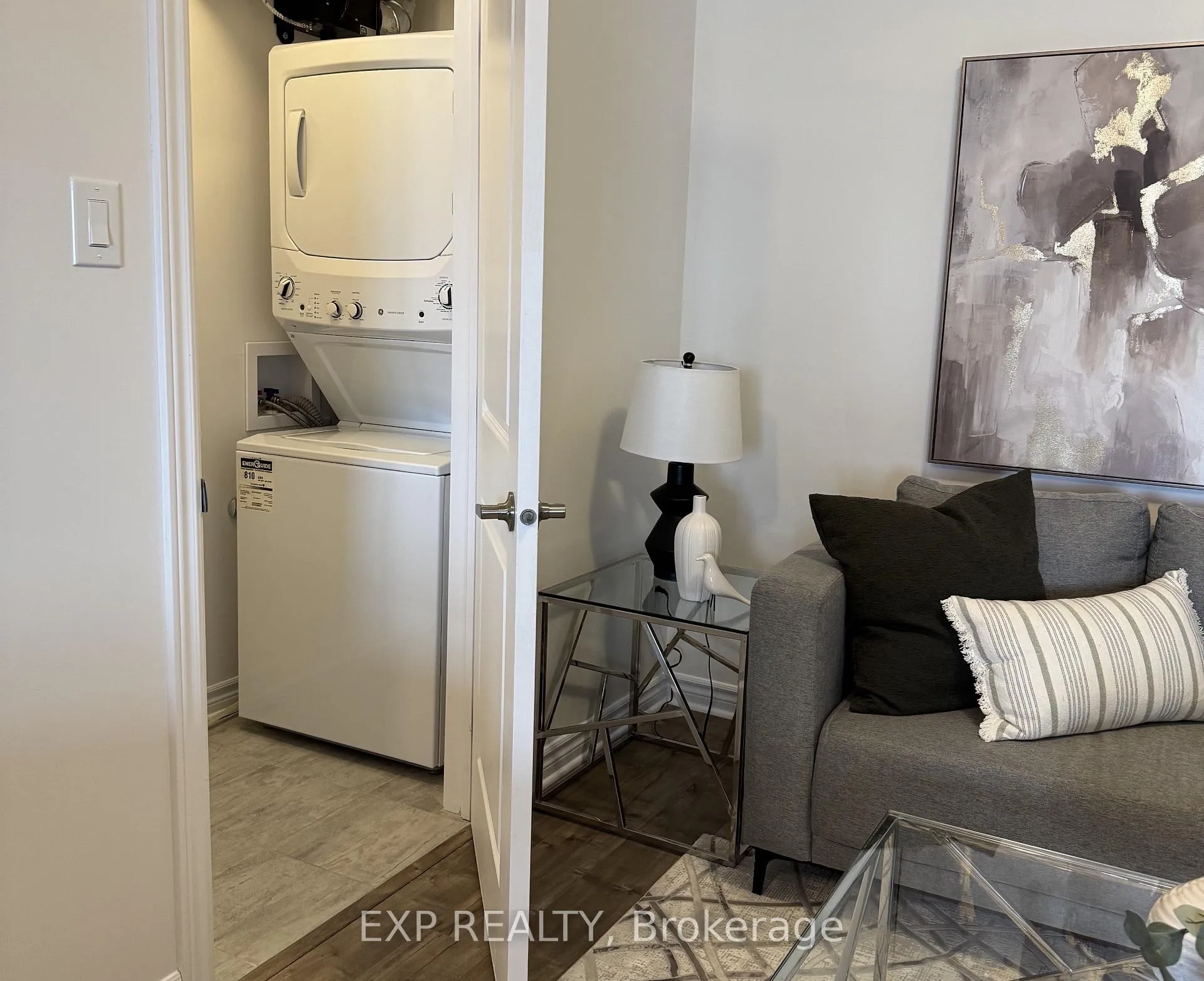 Photo 11 of Unit L, 50 Jaguar Private, Ottawa, Kanata - Emerald Meadows/Trailwest — HOMEH