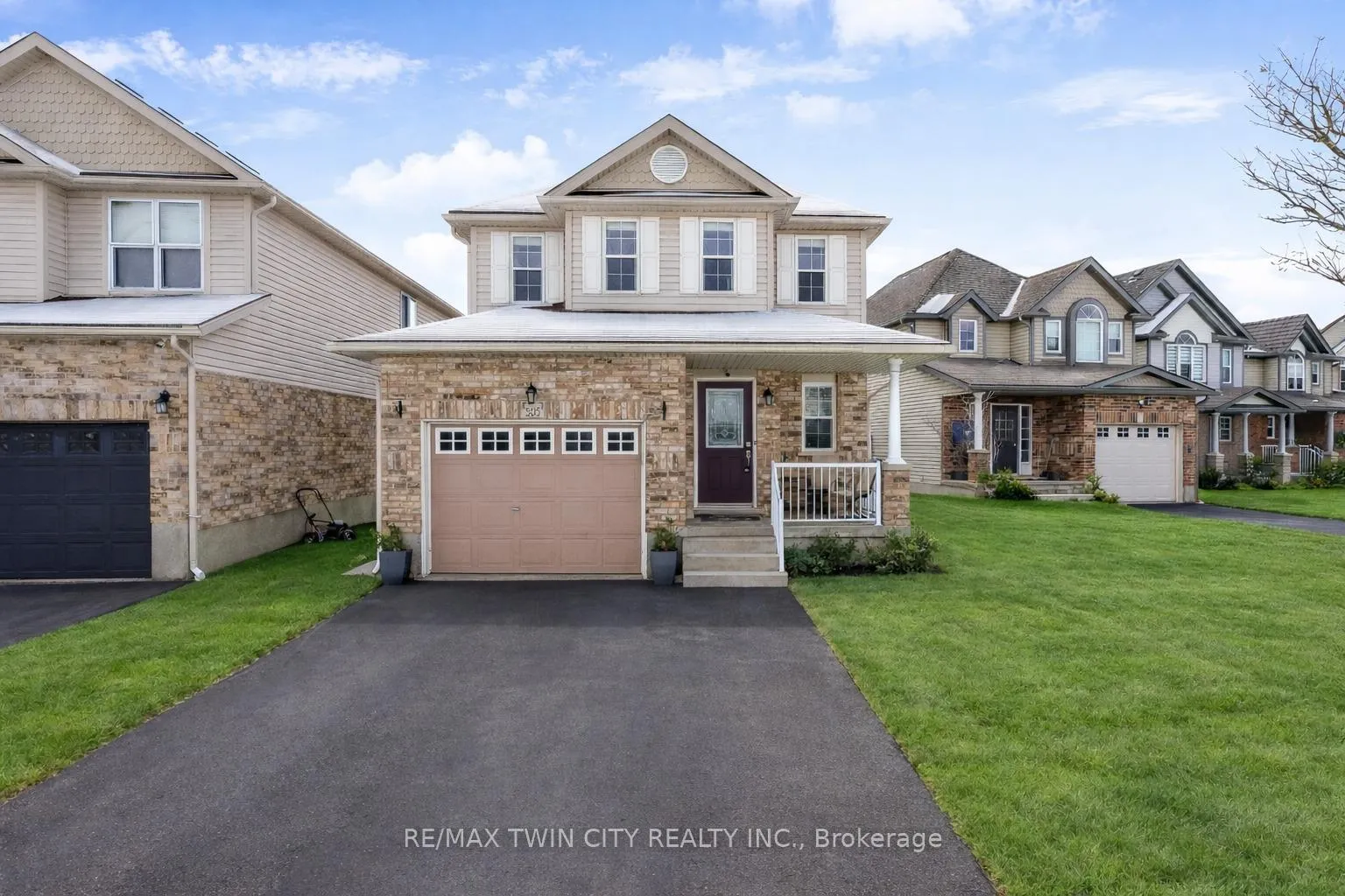 Photo 1 of 505 Snowdrop Court, Kitchener — HOMEH