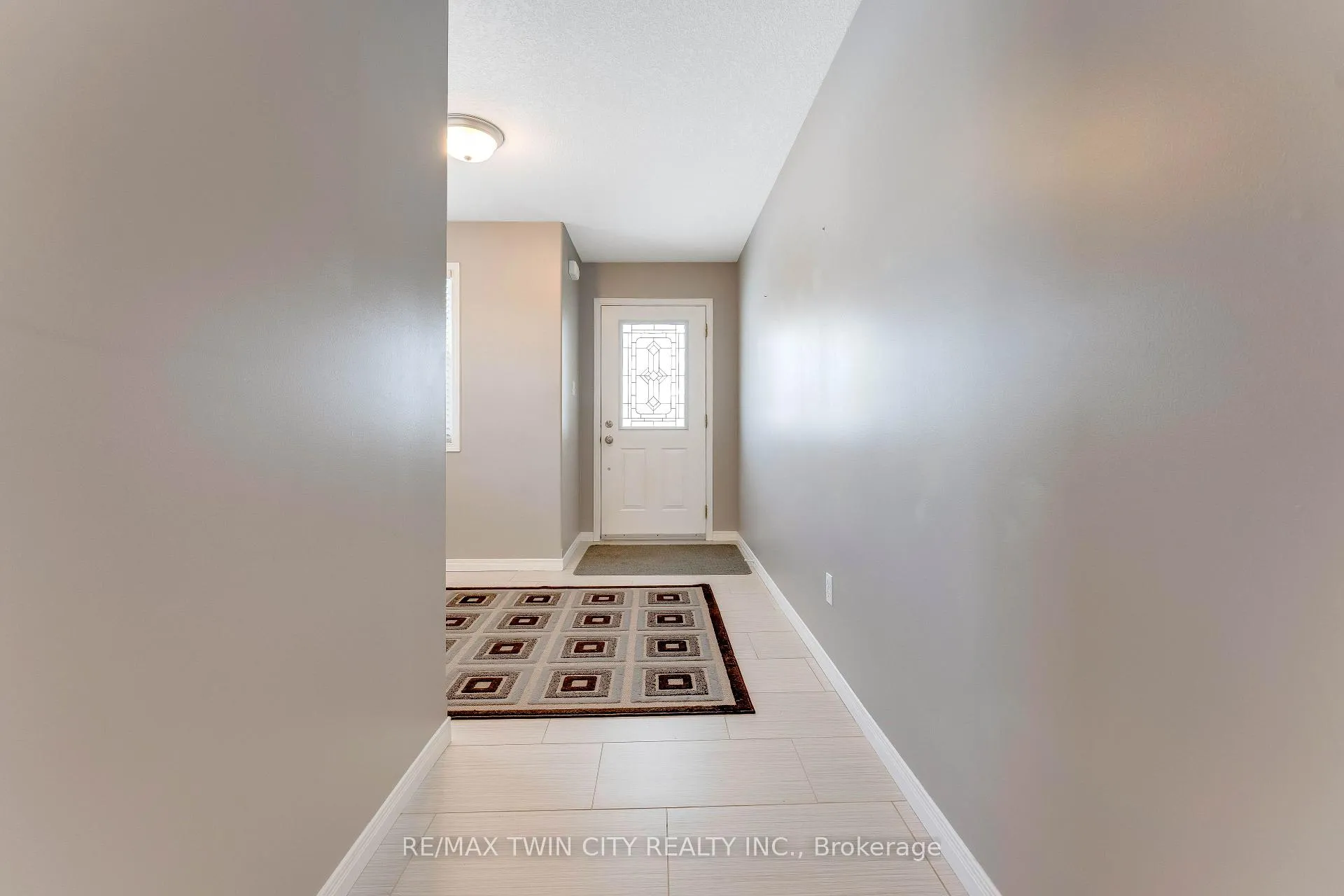 Photo 6 of 505 Snowdrop Court, Kitchener — HOMEH