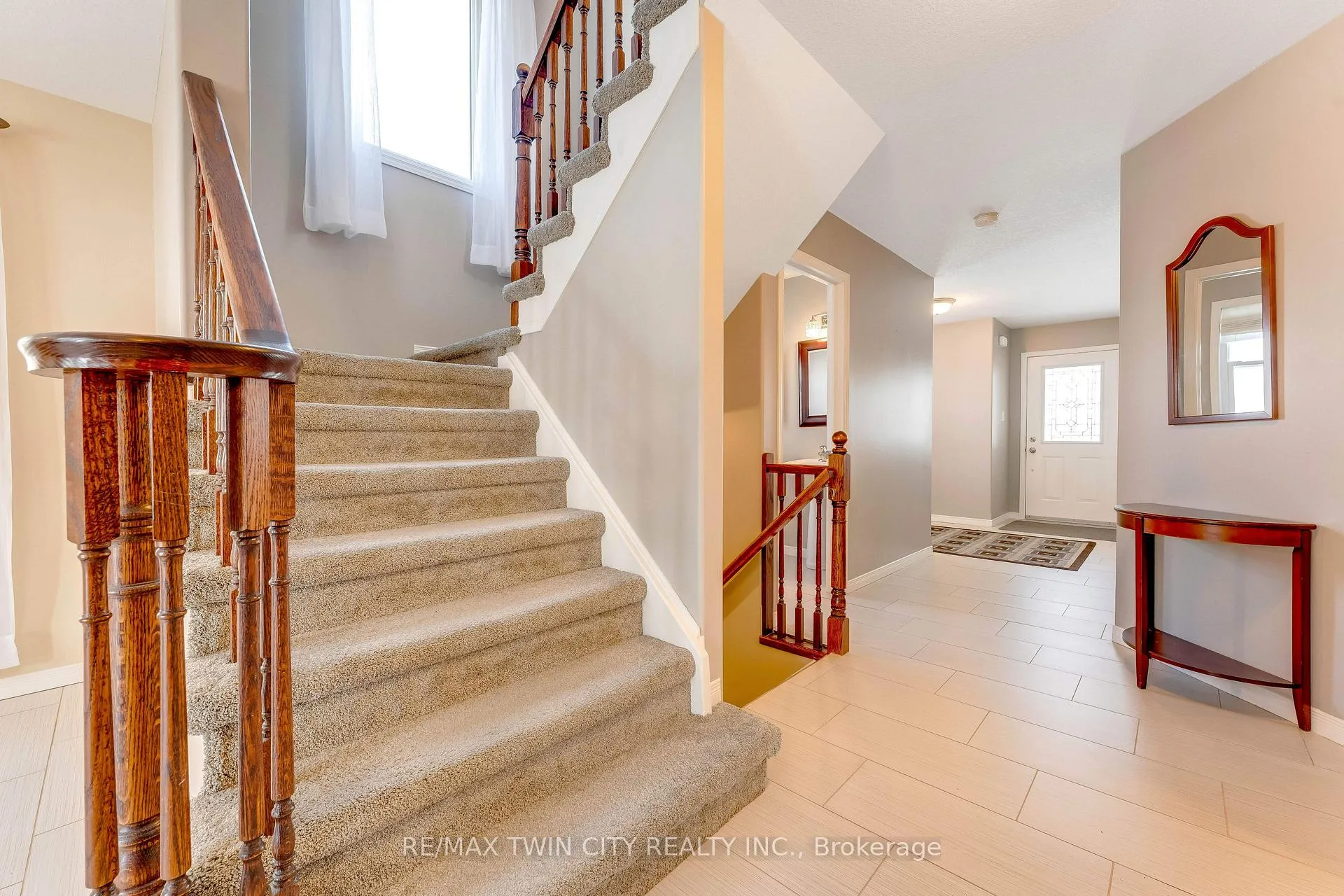 Photo 17 of 505 Snowdrop Court, Kitchener — HOMEH