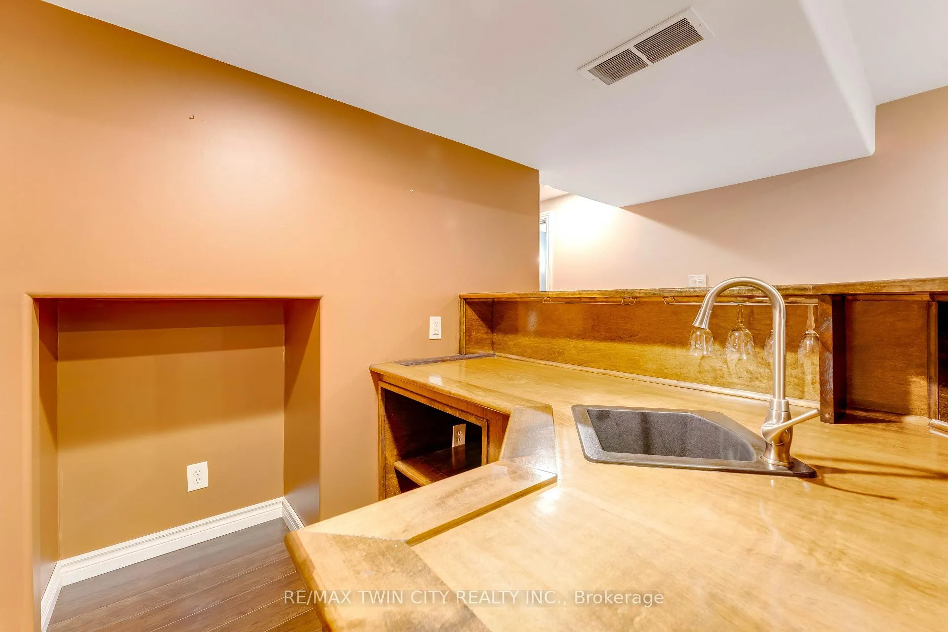 Photo 31 of 505 Snowdrop Court, Kitchener — HOMEH