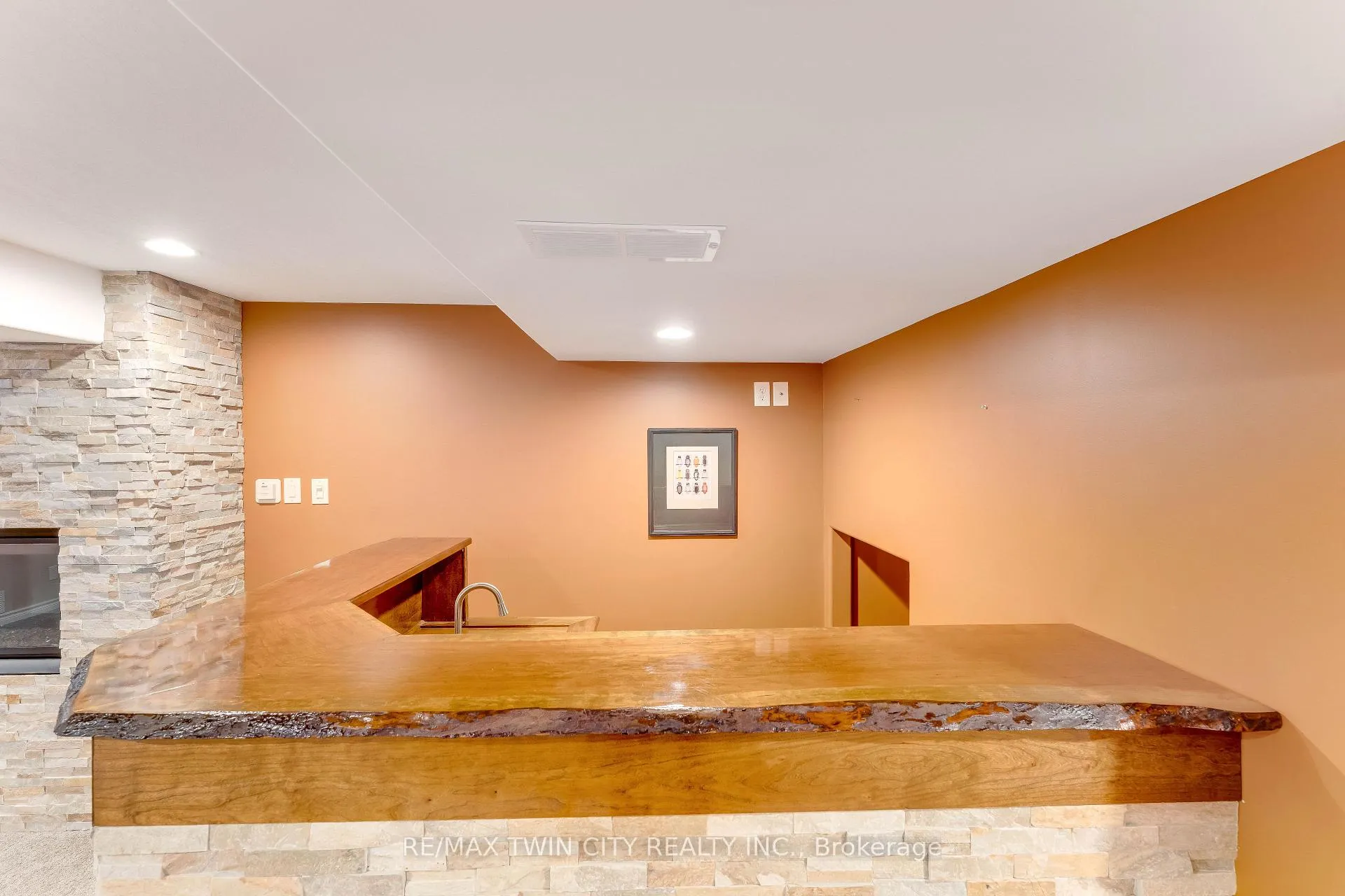 Photo 32 of 505 Snowdrop Court, Kitchener — HOMEH