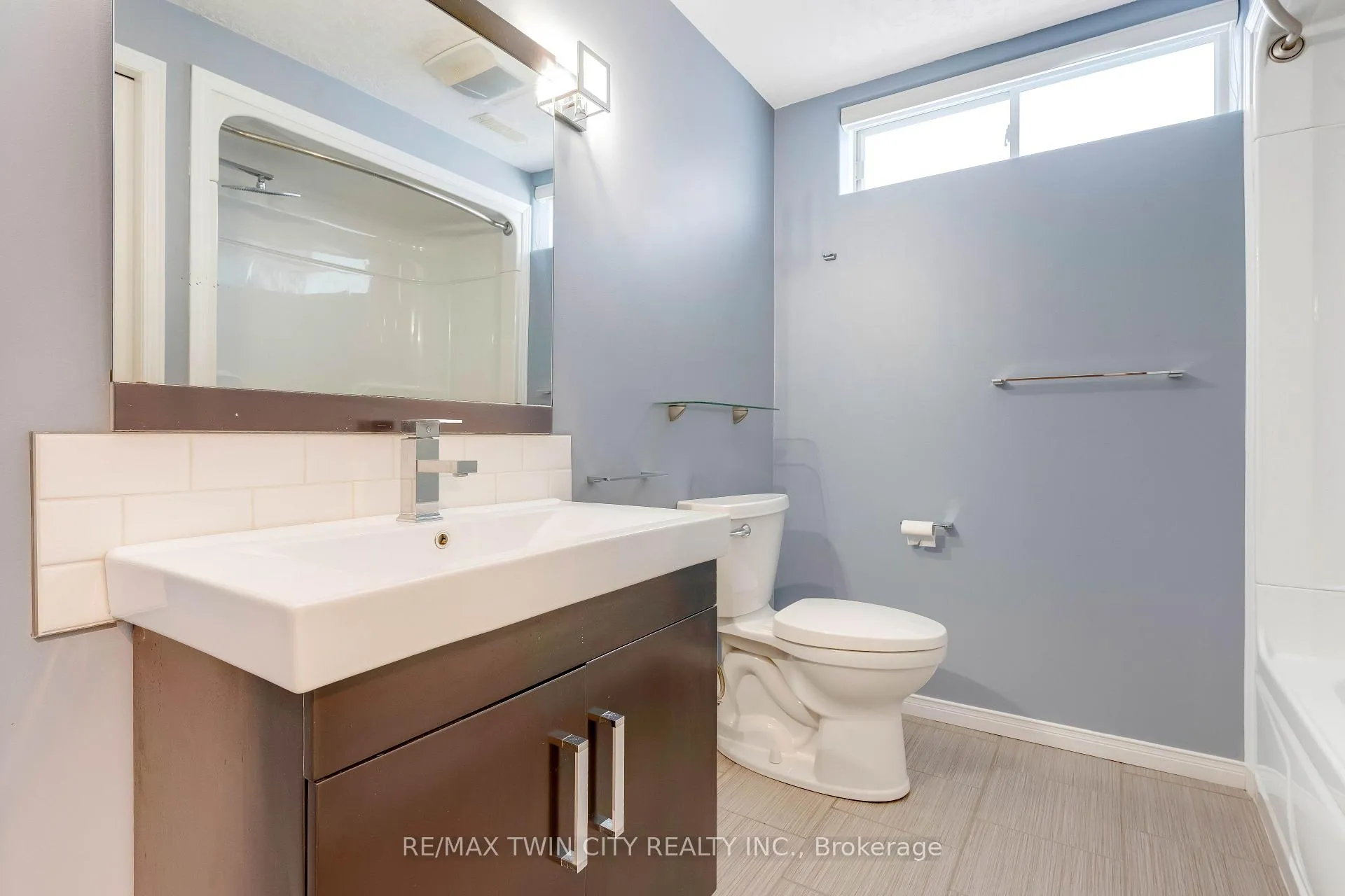 Photo 35 of 505 Snowdrop Court, Kitchener — HOMEH