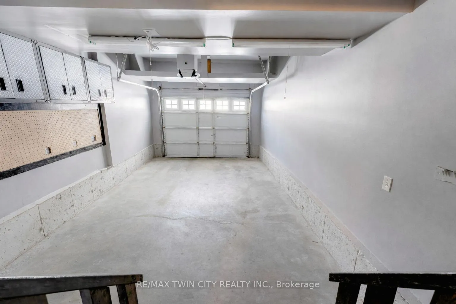 Photo 39 of 505 Snowdrop Court, Kitchener — HOMEH
