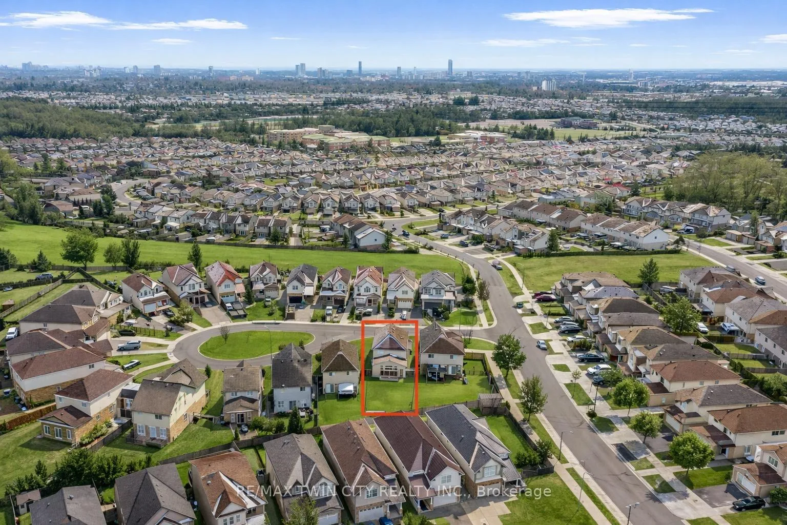 Photo 45 of 505 Snowdrop Court, Kitchener — HOMEH