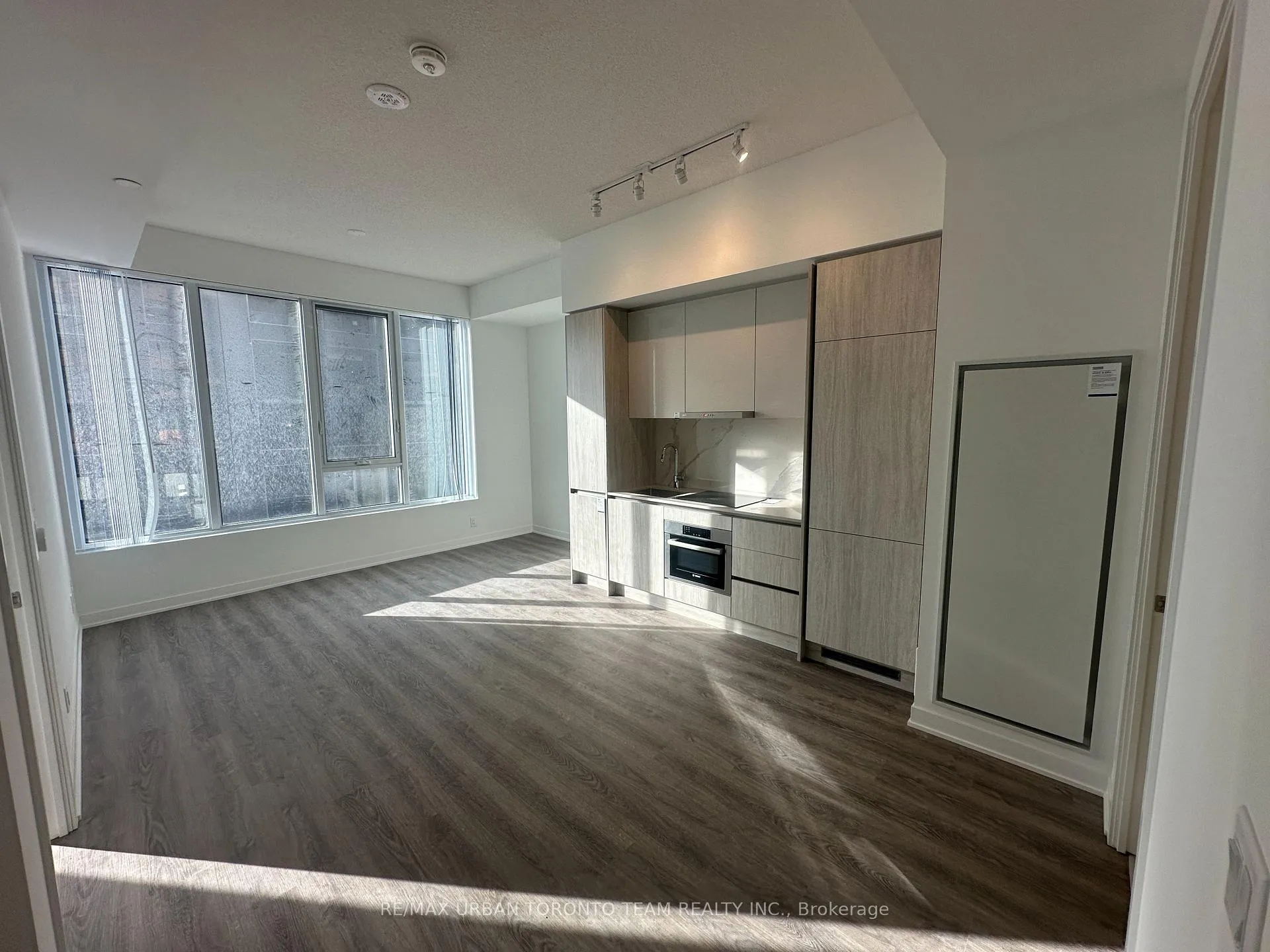Photo 2 of Unit 516, 180 Front Street E, Toronto, Moss Park — HOMEH