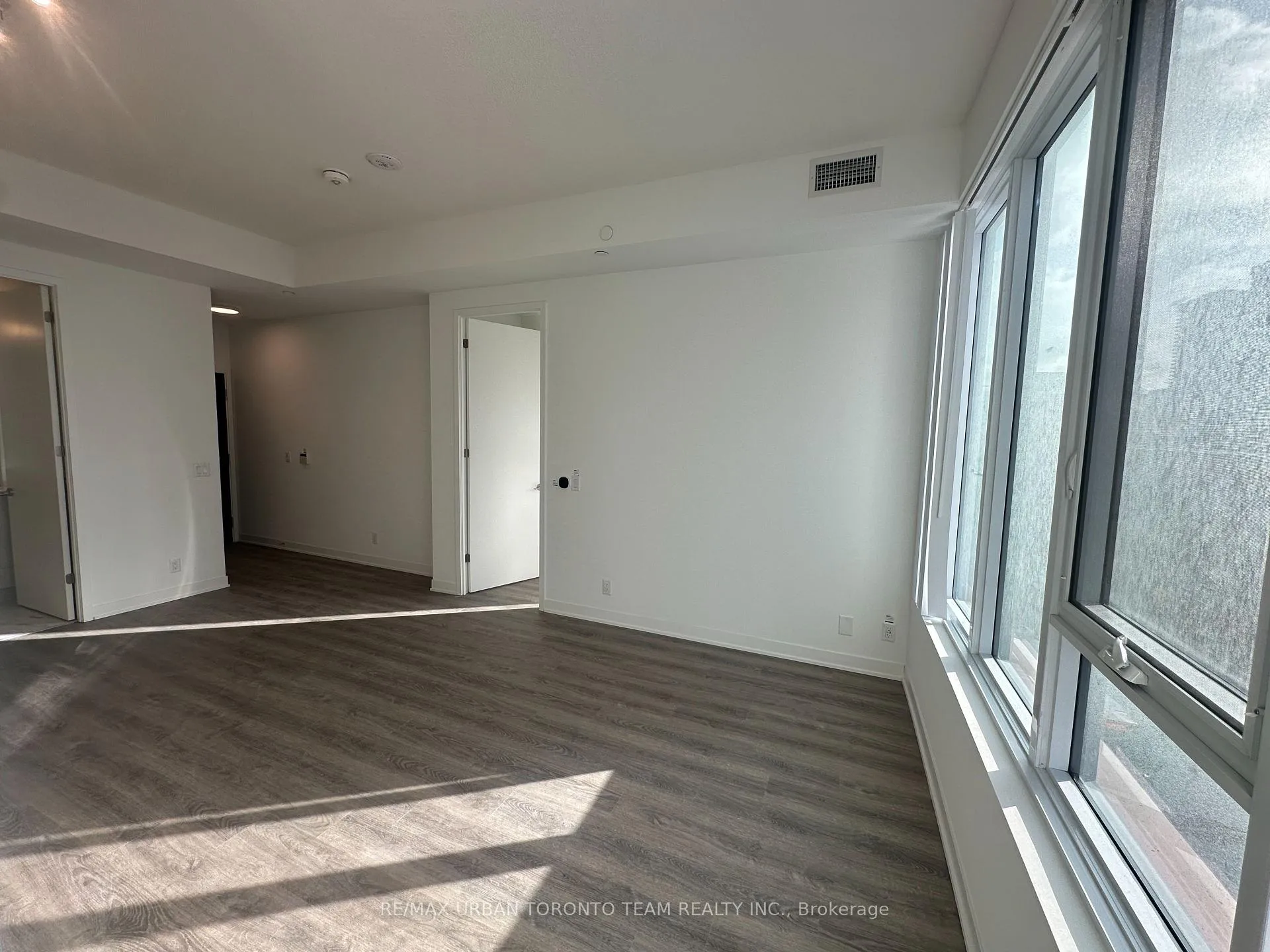 Photo 4 of Unit 516, 180 Front Street E, Toronto, Moss Park — HOMEH
