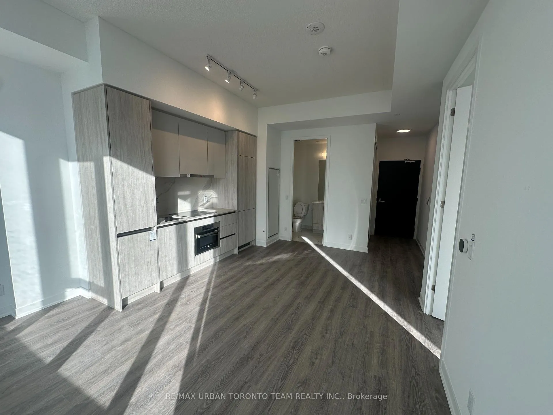 Photo 5 of Unit 516, 180 Front Street E, Toronto, Moss Park — HOMEH