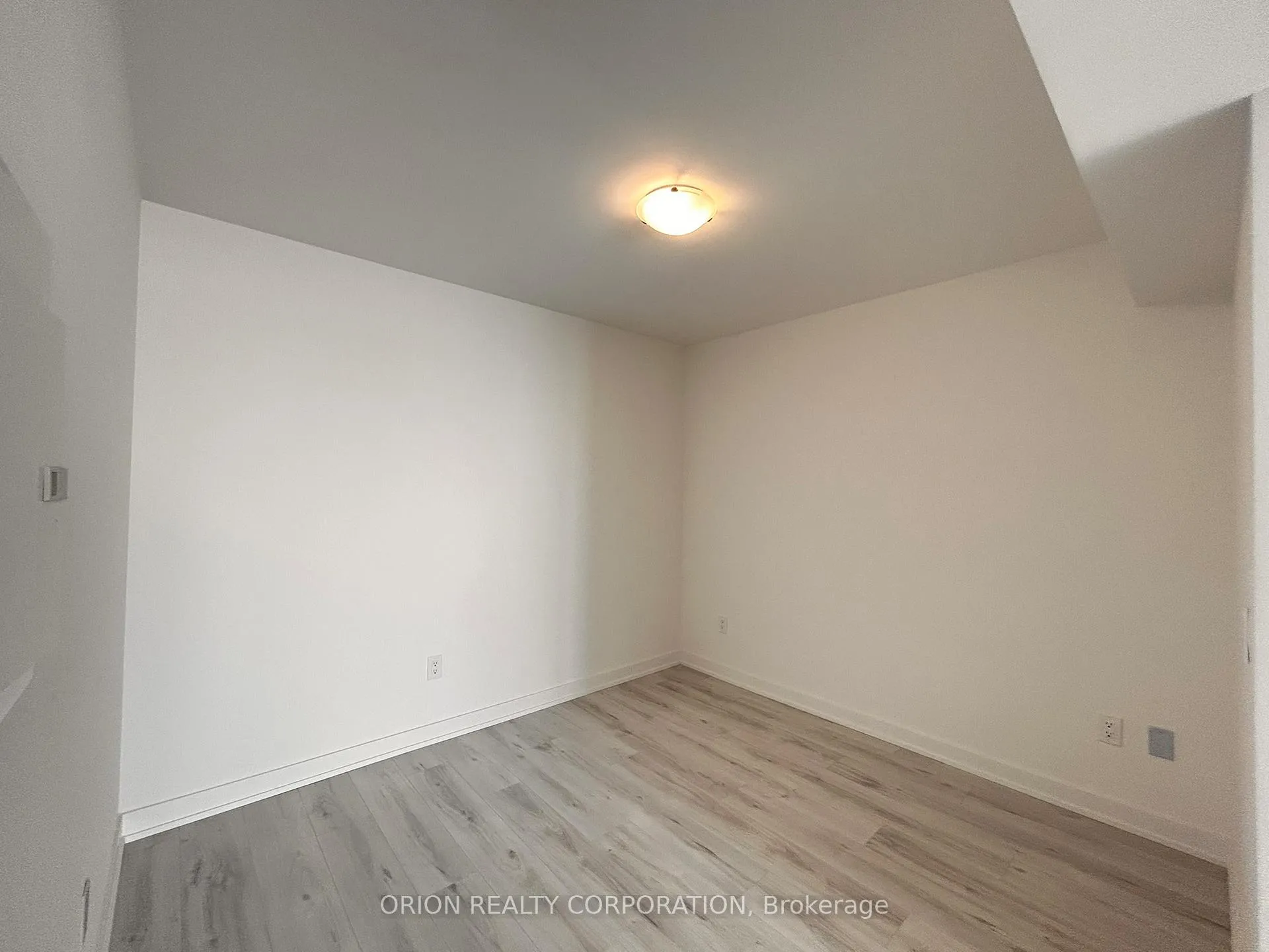 Photo 6 of Unit 1707, 1010 Sandy Beach Road, Pickering, Bay Ridges — HOMEH