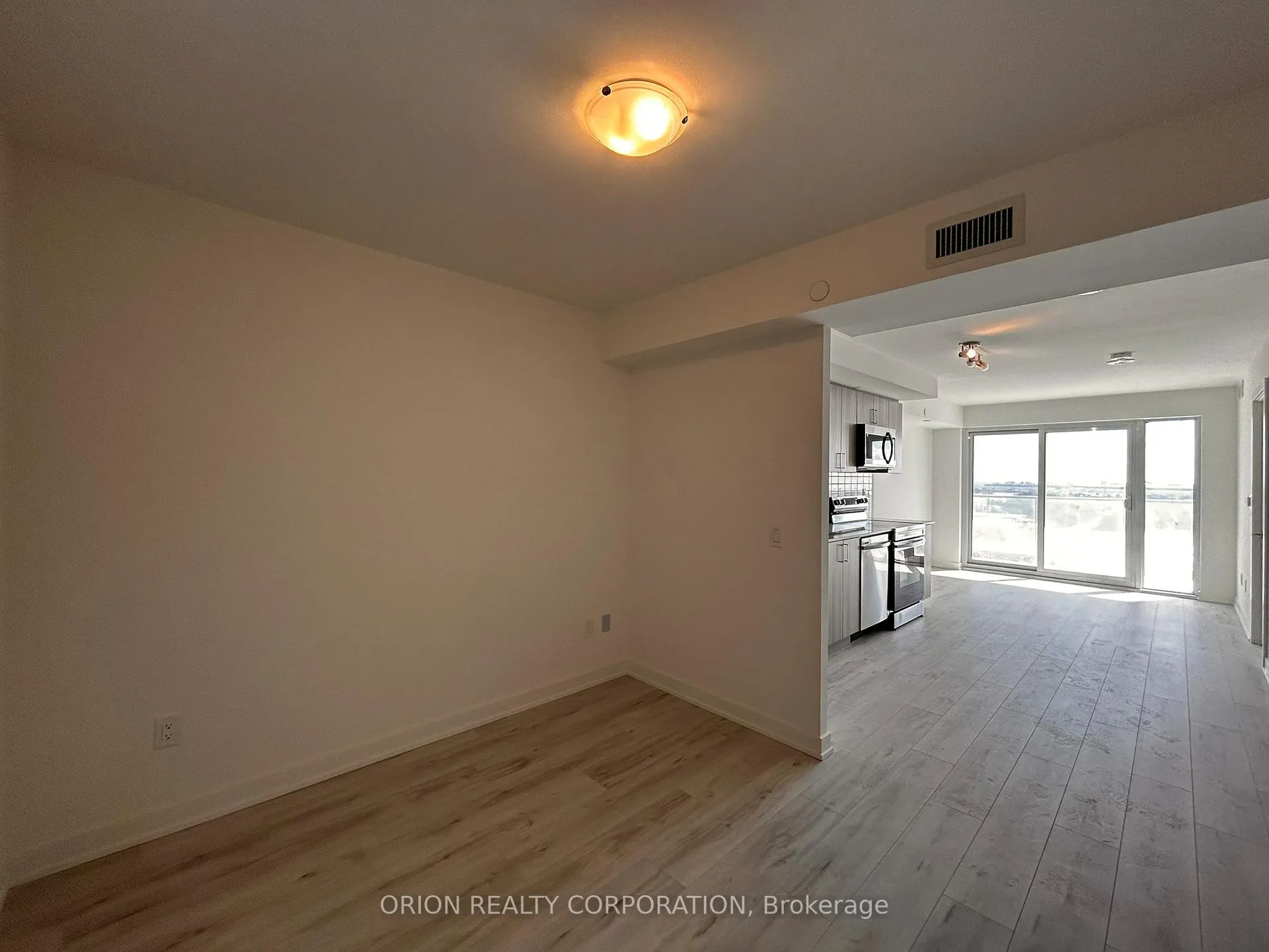 Photo 7 of Unit 1707, 1010 Sandy Beach Road, Pickering, Bay Ridges — HOMEH