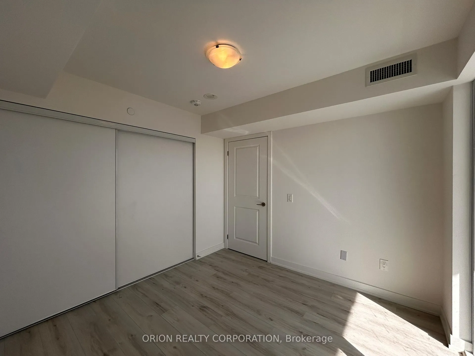 Photo 14 of Unit 1707, 1010 Sandy Beach Road, Pickering, Bay Ridges — HOMEH