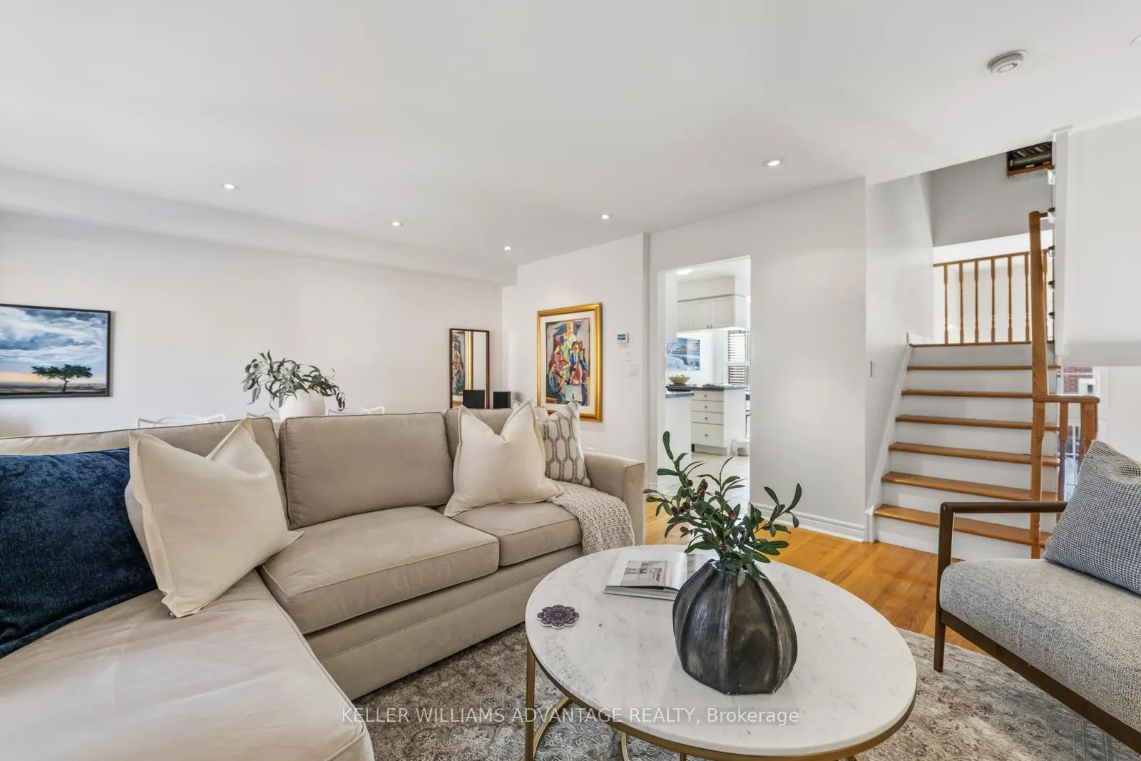 Photo 4 of 14 Fitzgerald Mews, Toronto, Woodbine Corridor — HOMEH
